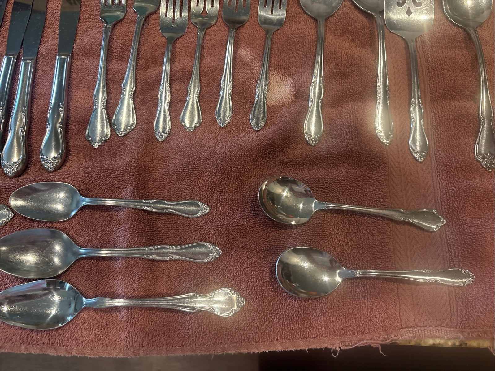 27 Pcs. Oneida 1881 Rogers Stainless ARBOR ROSE