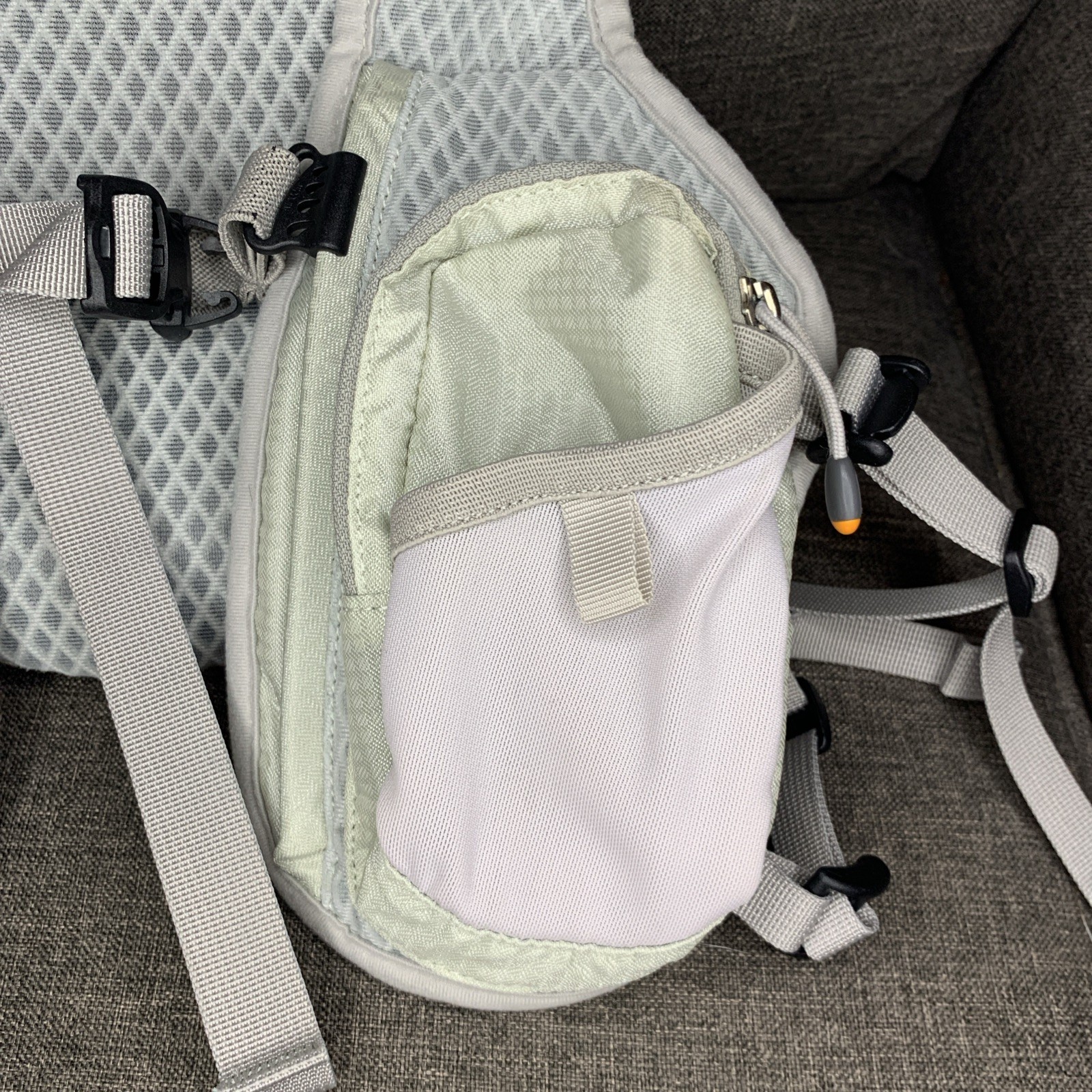 Nathan Intensity 2L Hydration Pack Hiking Backpack/Vest ~ Gray