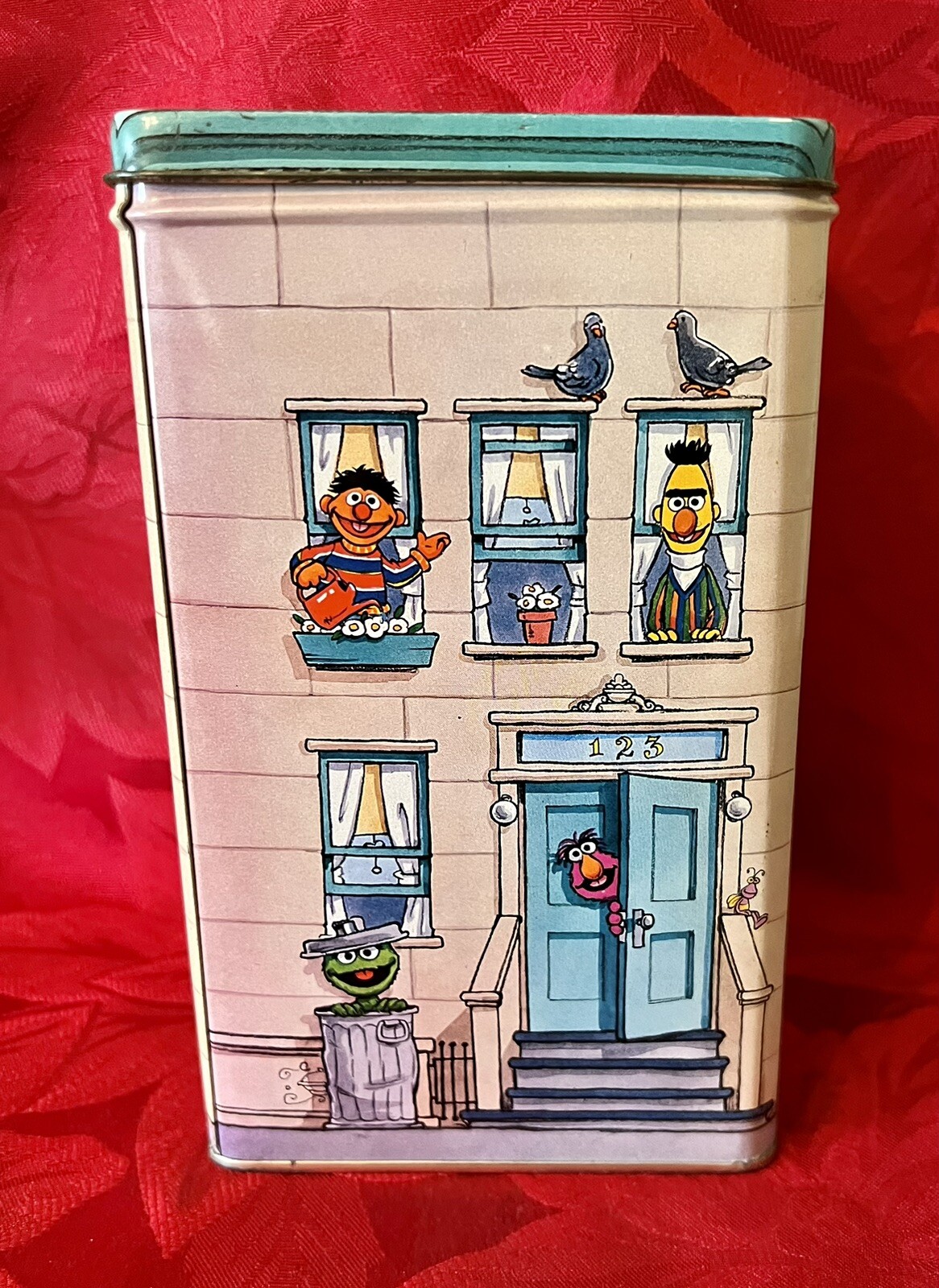 RARE Vintage Muppets Sesame Street Tin Box (Applause) Street Scene