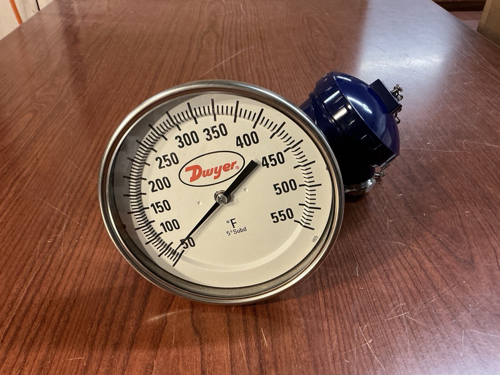 Dwyer 3" Dial Thermometer w/ Digital Process Output BTO36071, 1/2", 50° to 550°F