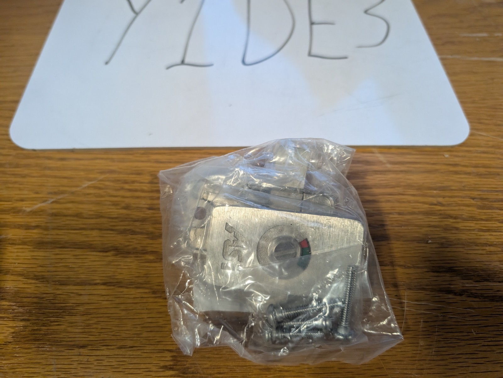 40-8263010 Global Slide Latch with Indicator Stainless Steel (Y1DE3)