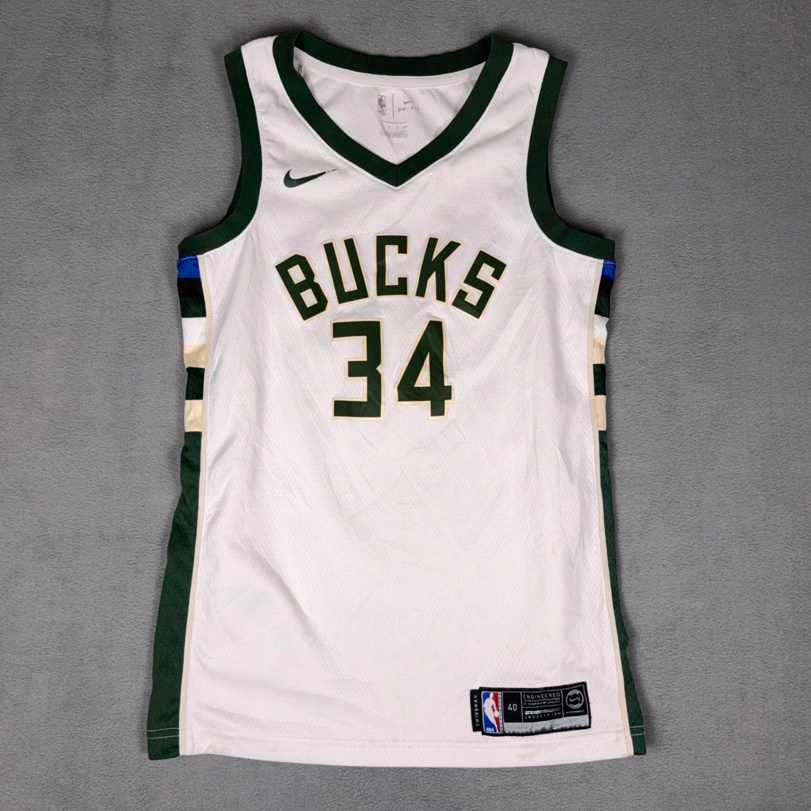 Nike Giannis Antetokounmpo Milwaukee Bucks Swingman Jersey White Mens S 40 NBA