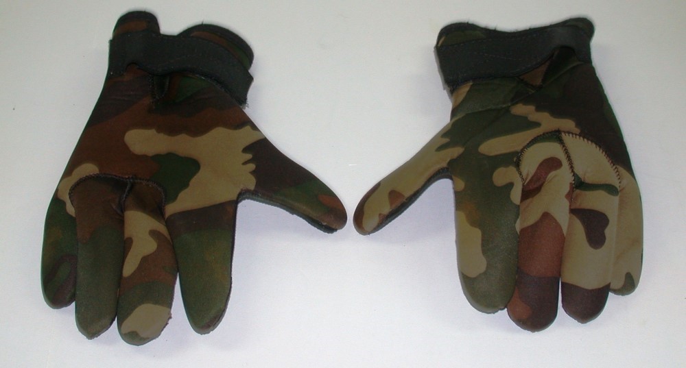 Neoprene Nylon & Fleece Gloves ~ Medium ~ Green Camo