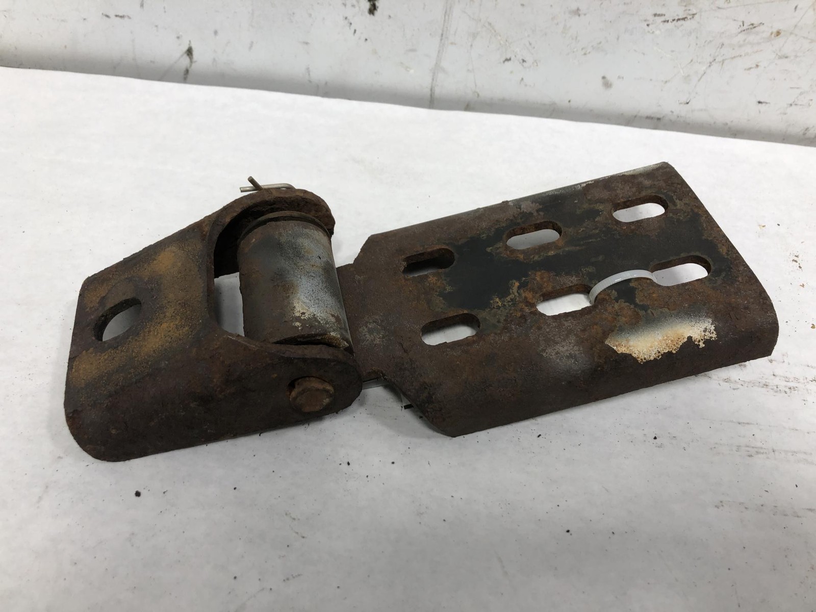 Sterling ACTERRA Right/Passenger Hood Hinge - Used