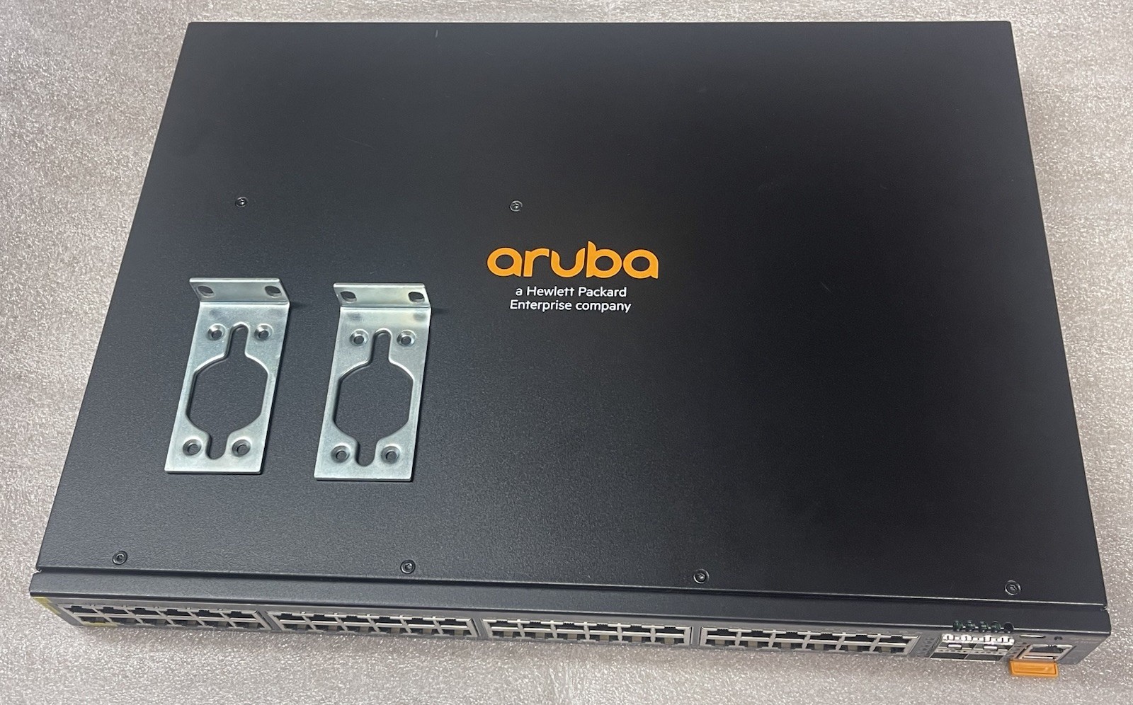 JL665A HPE Aruba 6300F 48-port 1GbE Class 4PoE 4-P SFP56 Switch w/rackears