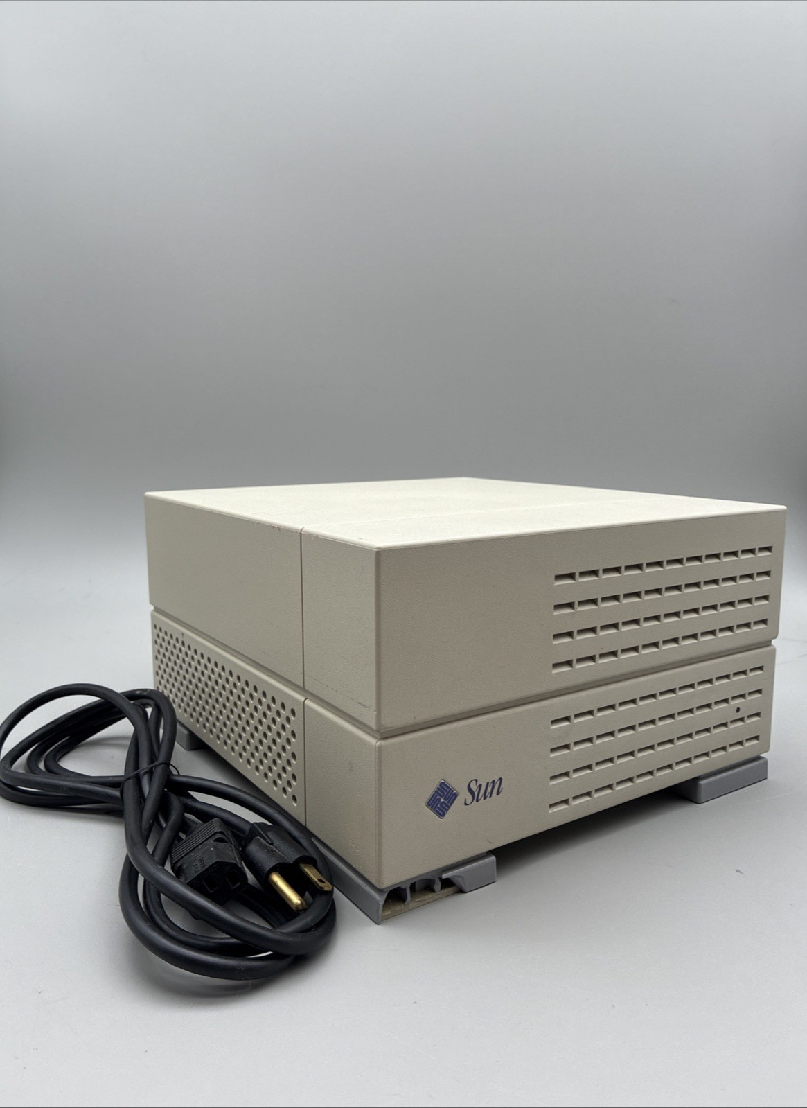 Sun Microsystems Desktop Storage Pack Model 911 External SCSI Enclosure Power On