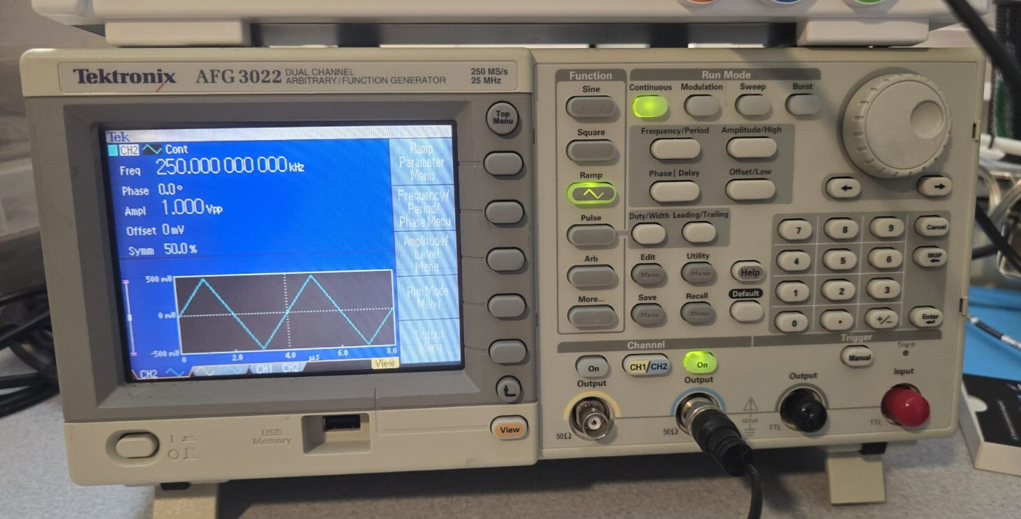 Tektronix AFG3022 25MHz Dual Channel Arbitrary/Function Generator – Tested”
