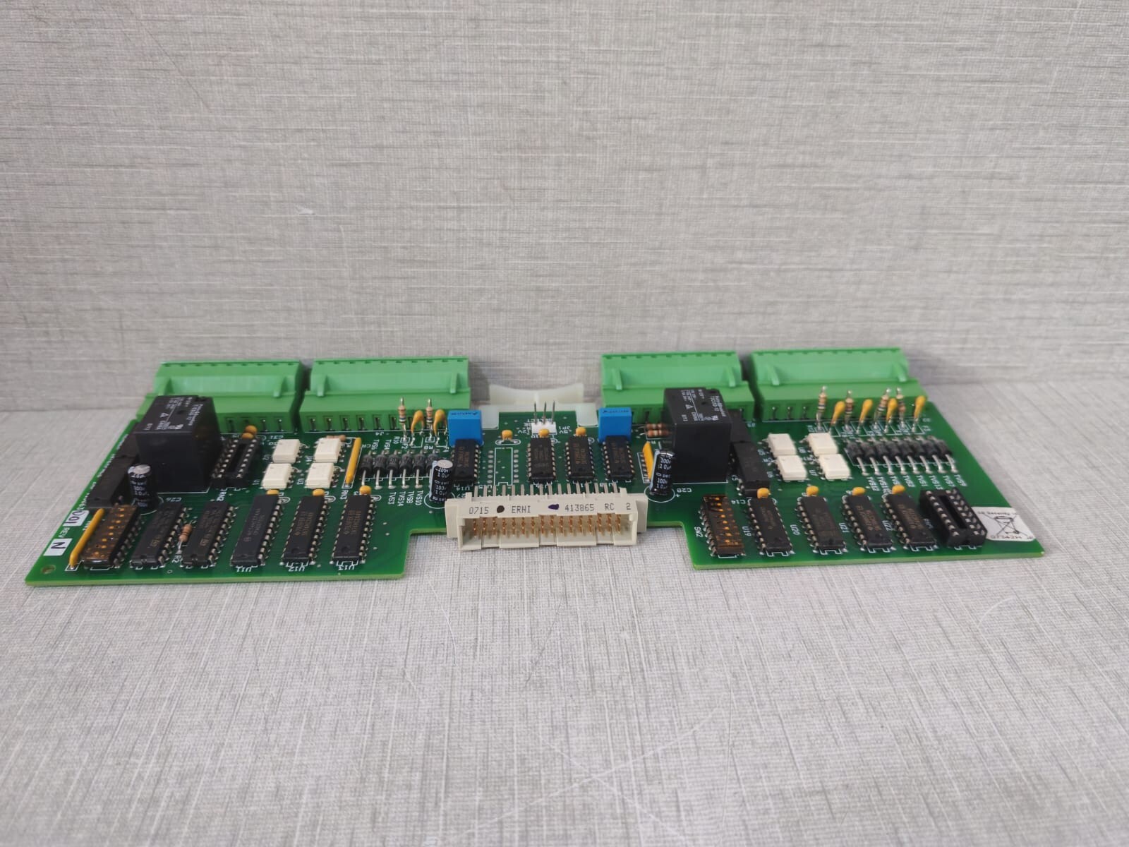GE 2RP Reader Interface Unsupervised DI Board 110063001 - NEW W/ FILTHY BOX