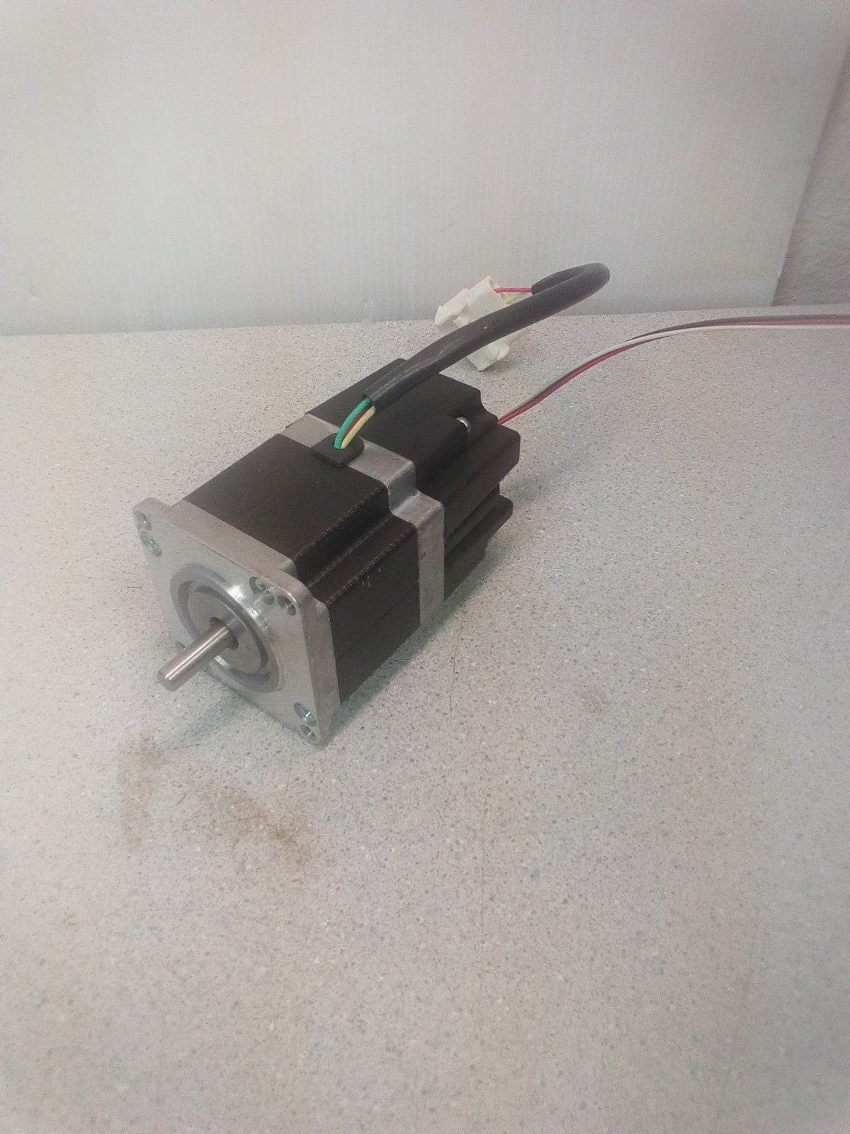 MINEBEA MOTOR/STEPPER MOTOR. 23KM-K043-04W
