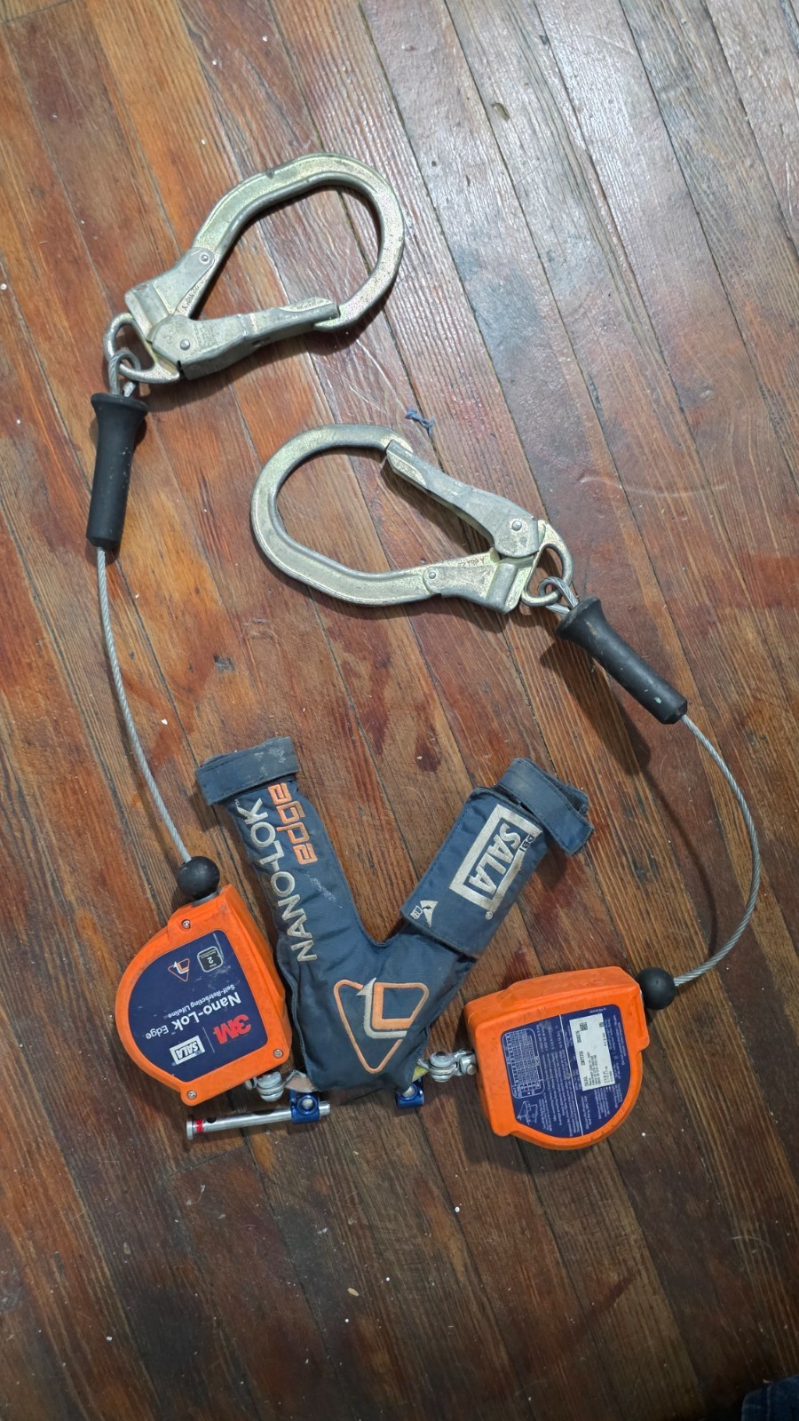 3M DBI-SALA Nano-Lok Edge, Twin-Leg, Self Retracting Lifeline (Model 3500227)