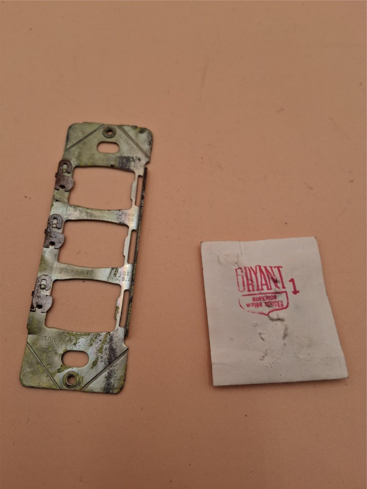 NOS Bryant Despard Line 3 Slot Mounting Plates w/Hardware
