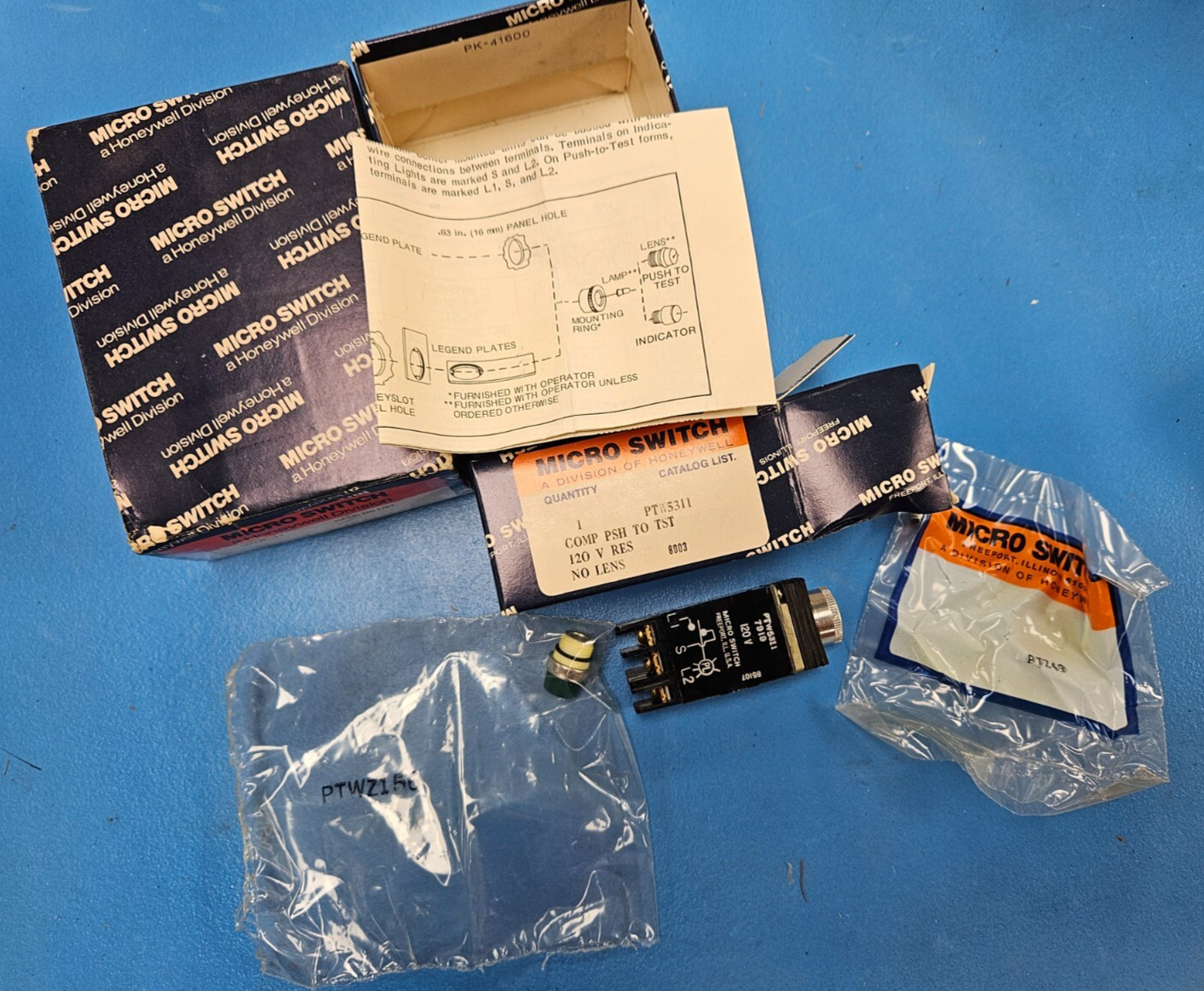 PTW5313 Microswitch Pilot Light 120V Green Indicator PTW5311