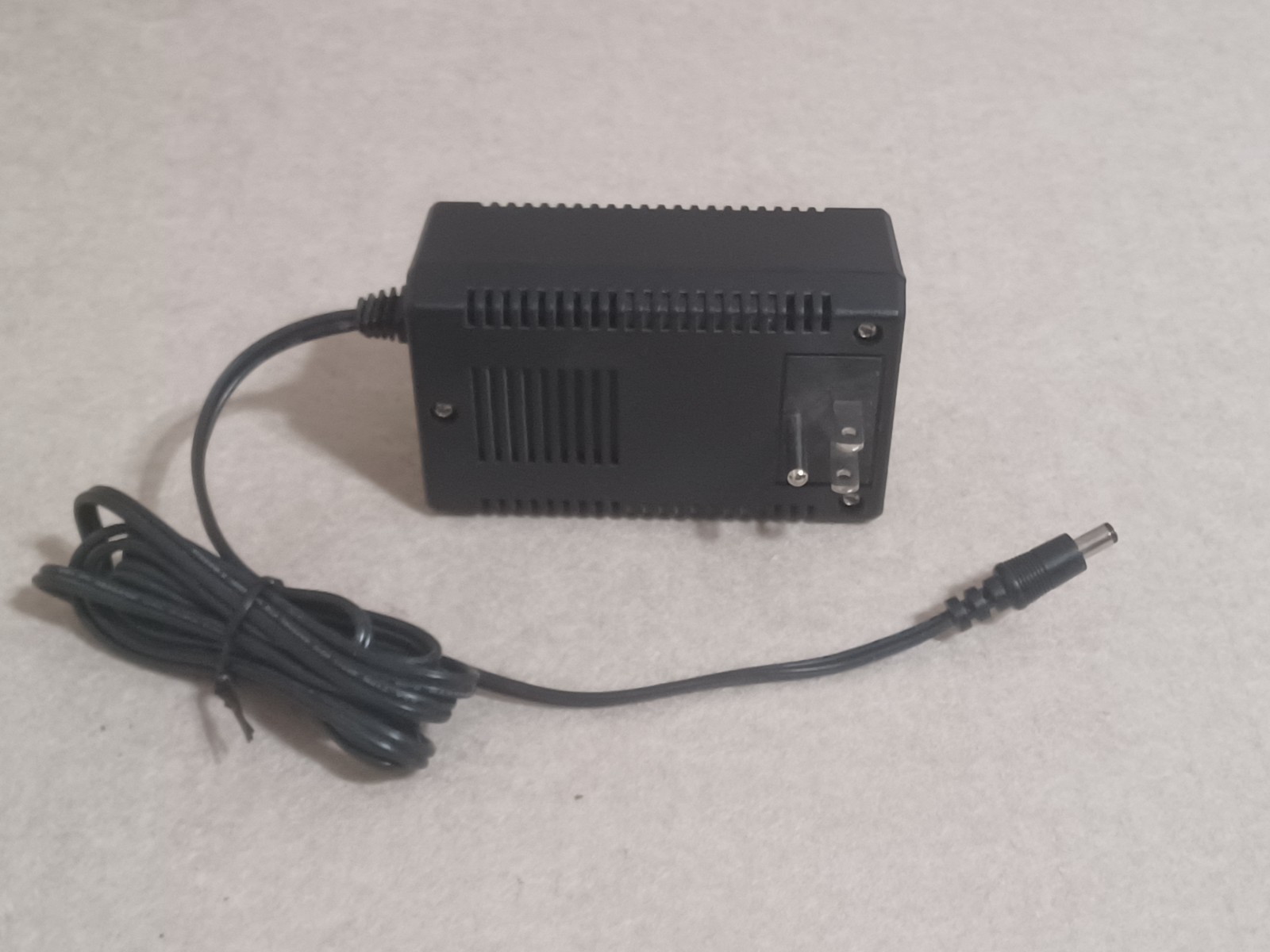 5 volt linear power supply 1.5 amp - 5.5mm x 2.5mm connector