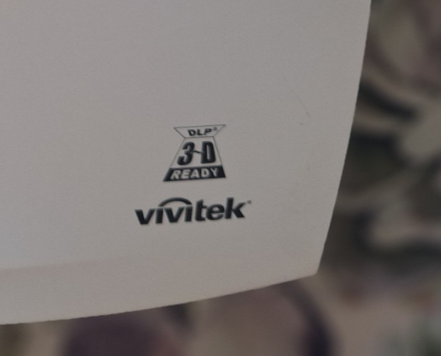 Vivitek D910HD DLP 3D Ready Projector No REMOTE