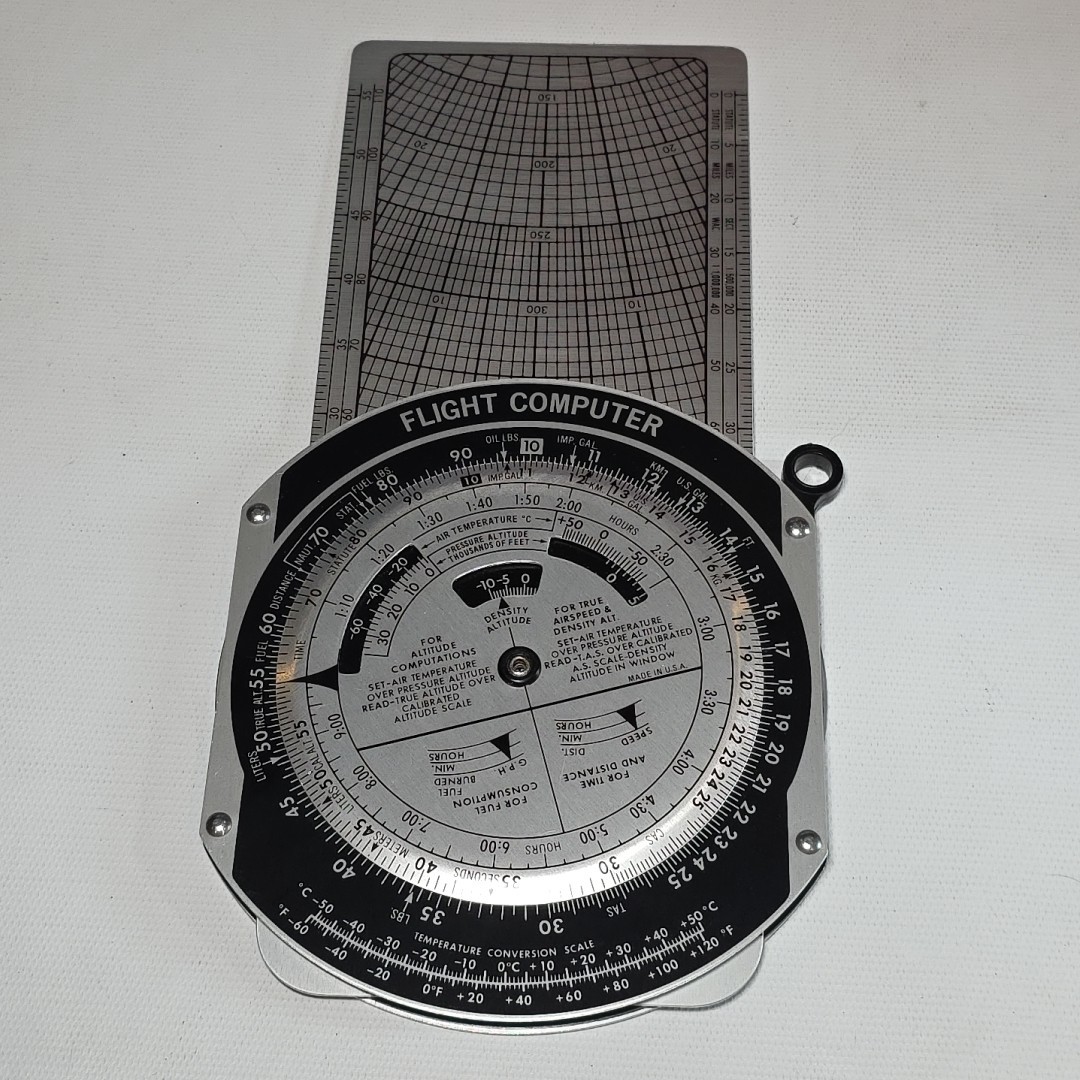 Jeppesen Sanderson Metal Flight Slide Graphic Computer with Case and Manual 1981