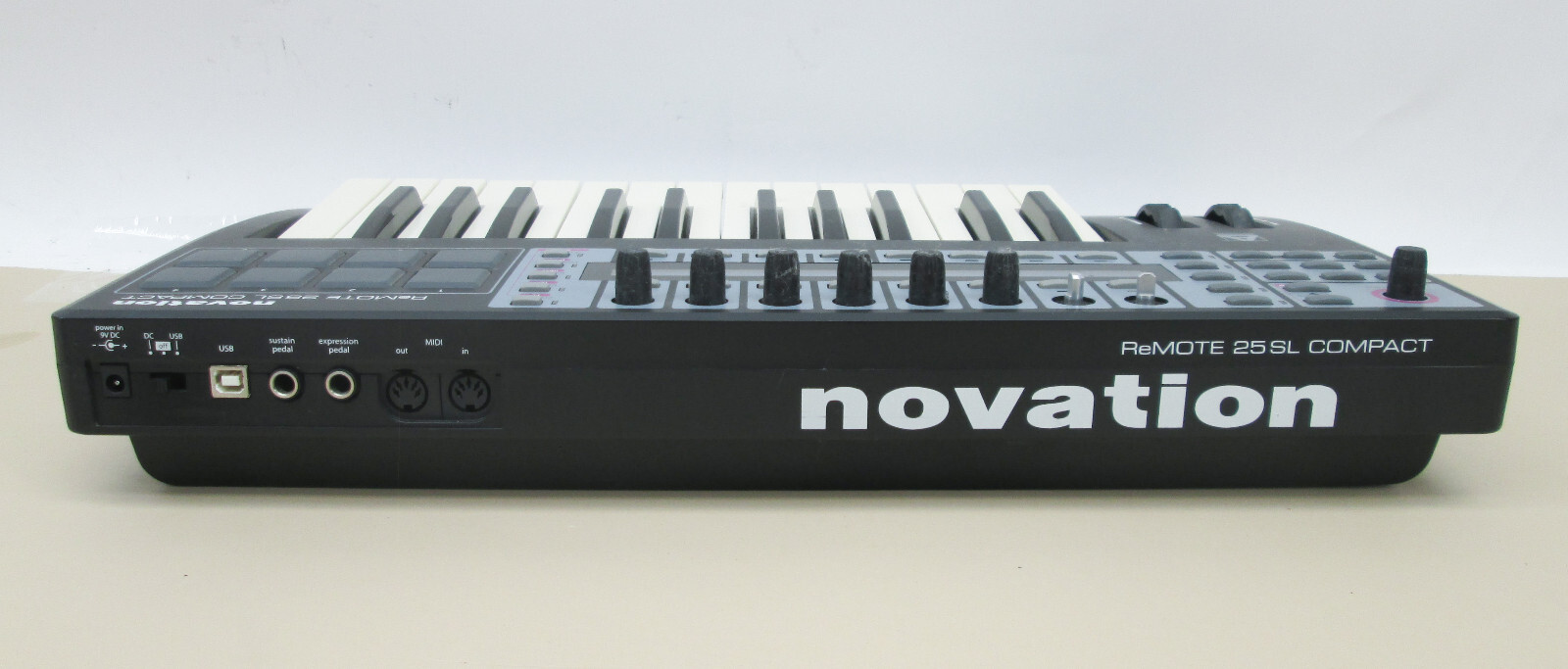 Novation Remote 25SL Midi Controller Keyboard w/ Power Supply