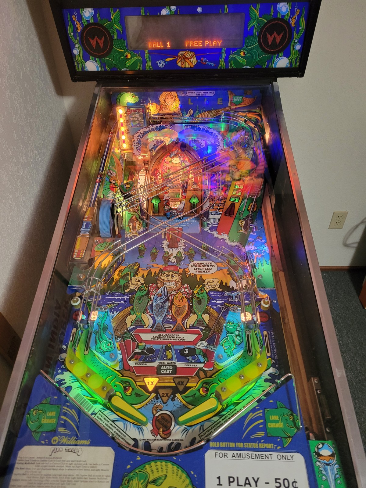 Fish Tales Pinball Machine, 1992
