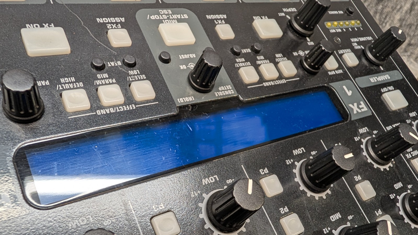 Behringer DDM4000 Digital DJ Mixer 4-Channel USB Tabletop Echo Reverb Filter