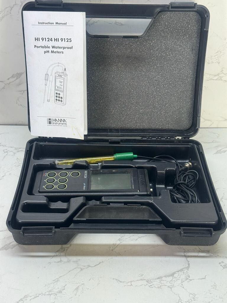 Hanna HI9124 Portable Waterproof PH Meter