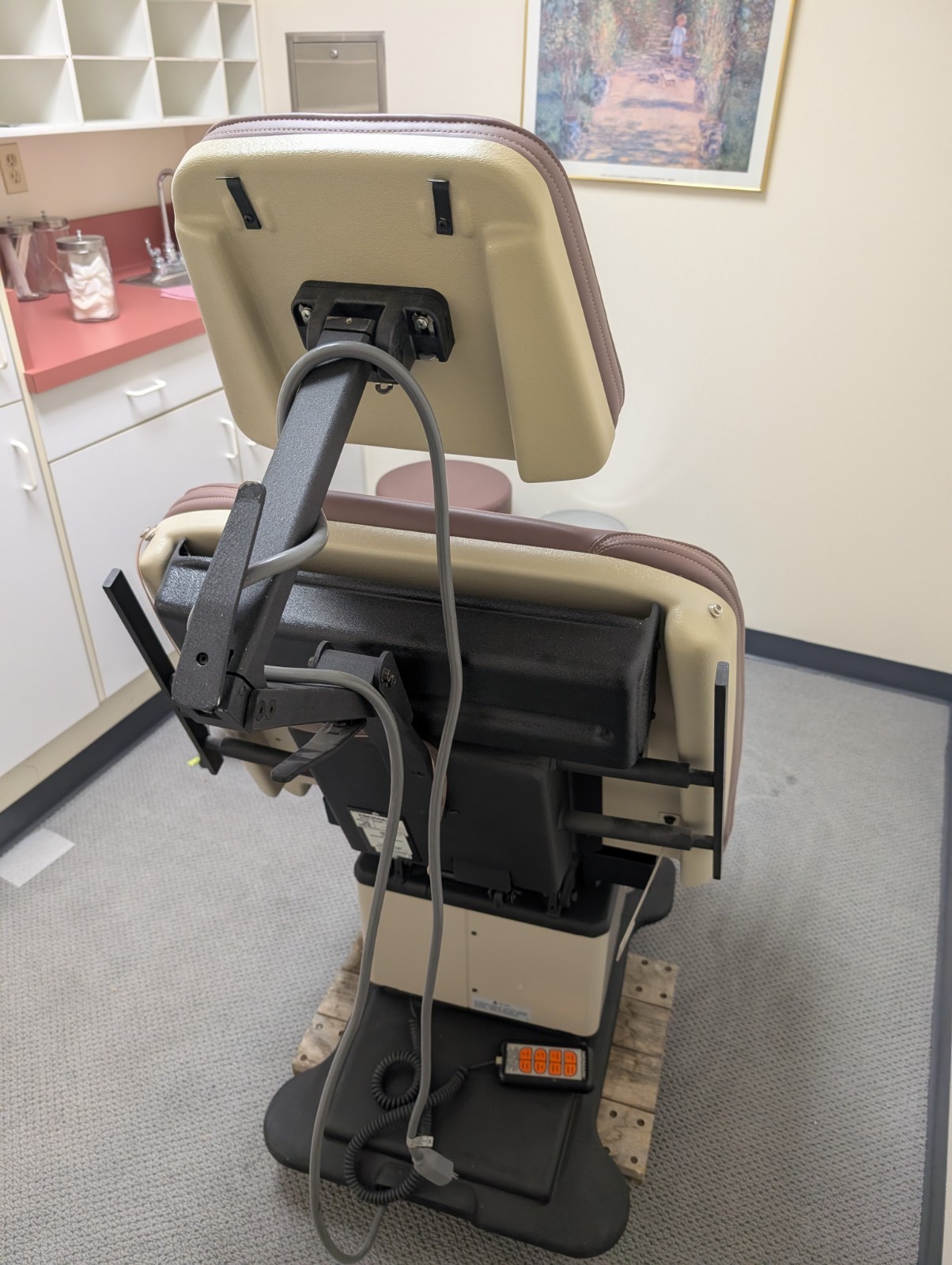 Midmark 411-011 Programable Exam Chair Table Procedure Surgeon Operation