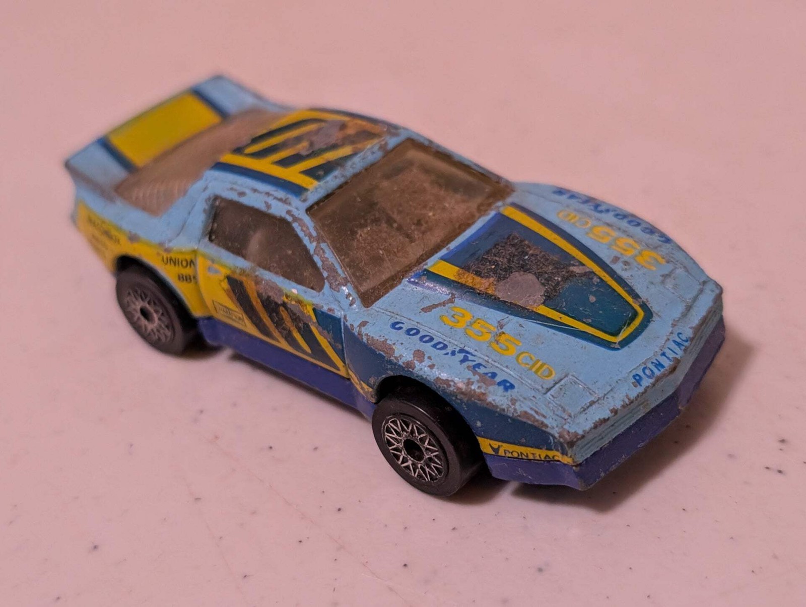 PONTIAC FIREBIRD RACER BLUE WITH INDIGO & YELLOW ACCENTS Matchbox(Vehicle, SciFi