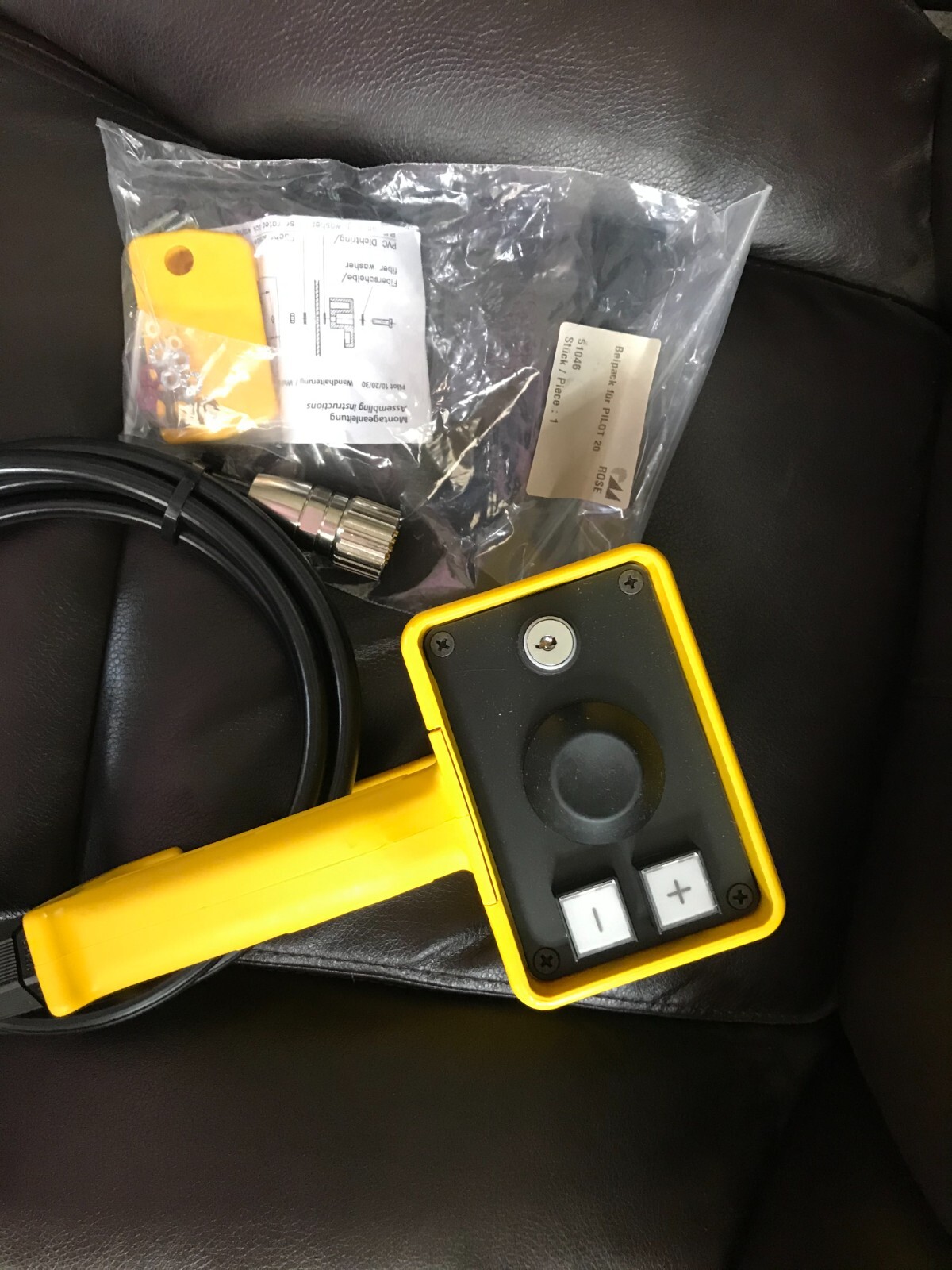 EUCHNER ZSB070904 ENABLING SWITCH, 24V
