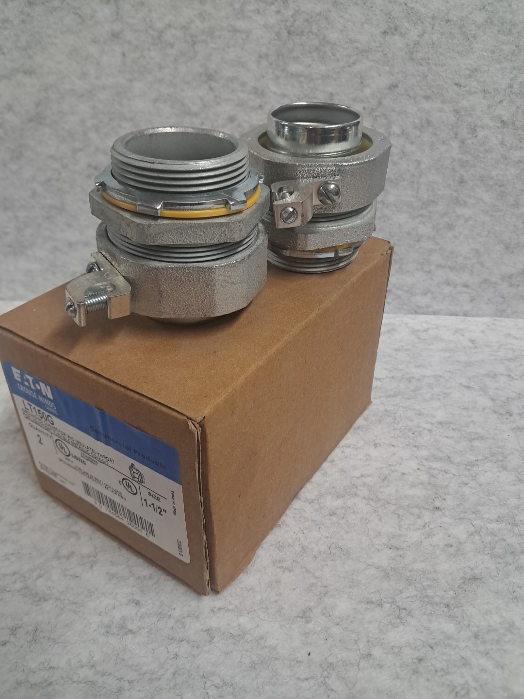 EATON CROUSE-HINDS LT150 Liquidtight 1-1/2" Straight Malleable Throat Qty.2 New