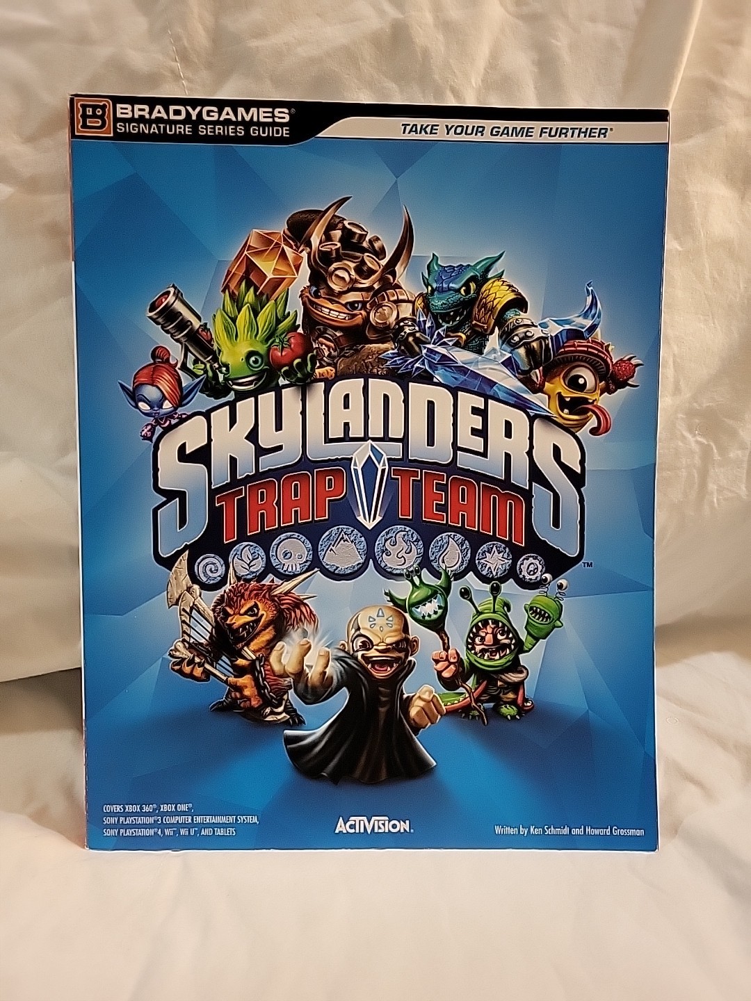 Skylanders Trap Team Signature Series Strategy Guide Bradygames Guide Book