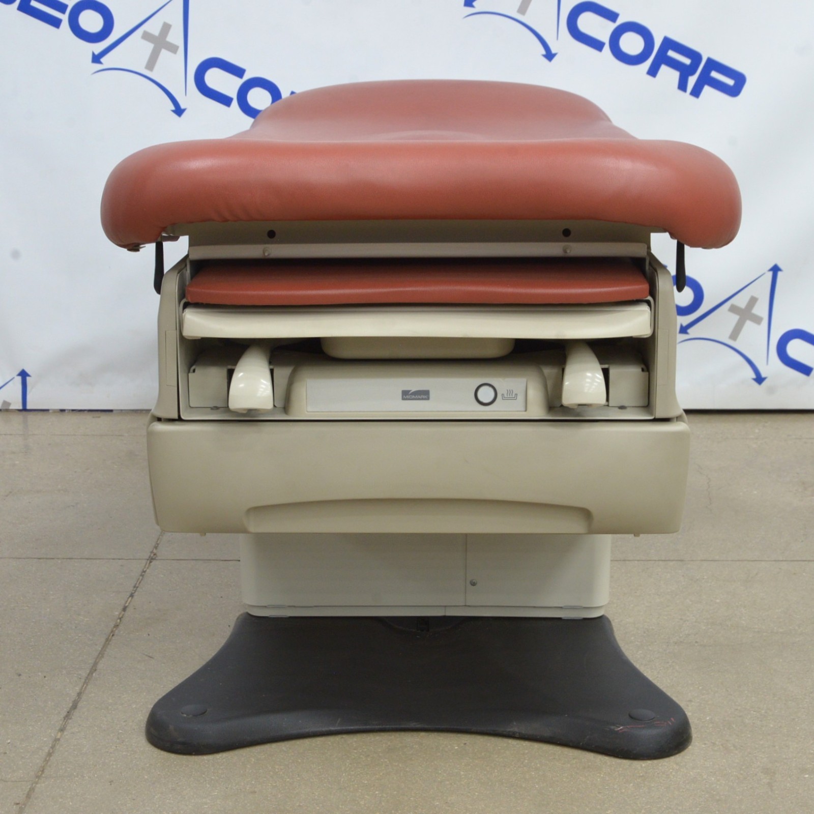 Midmark Ritter 625 Barrier Free Power Exam Table