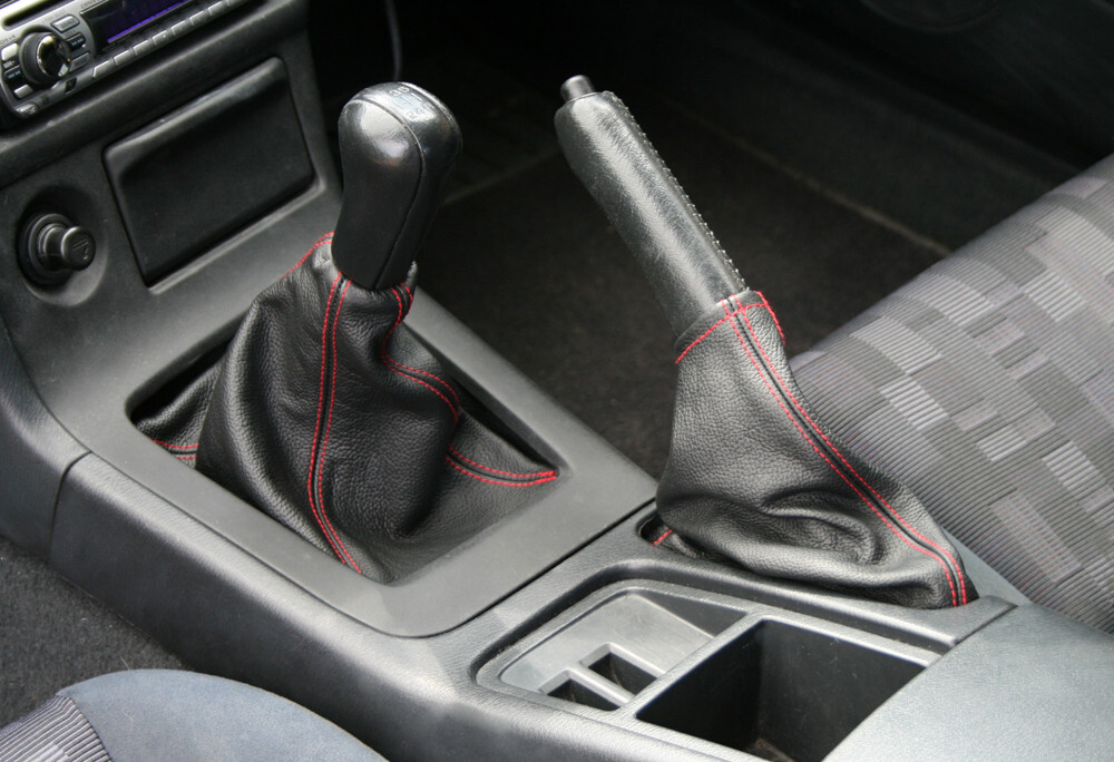 Gear & Handbrake Boot For Nissan Skyline R33 1993-99 Black Leather Red Stitching