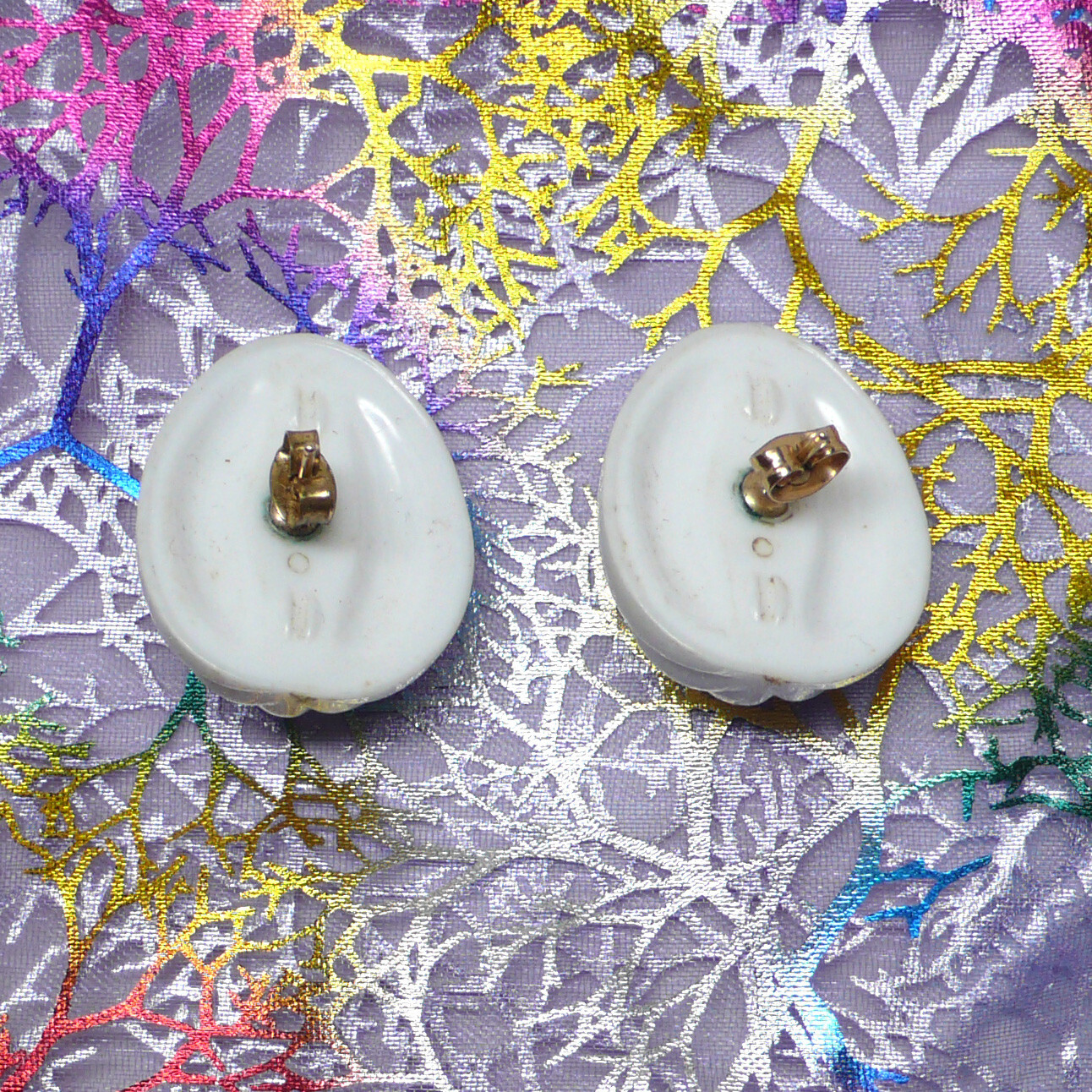 White Plastic Walnut Shaped Vintage 1990s Post Earrings