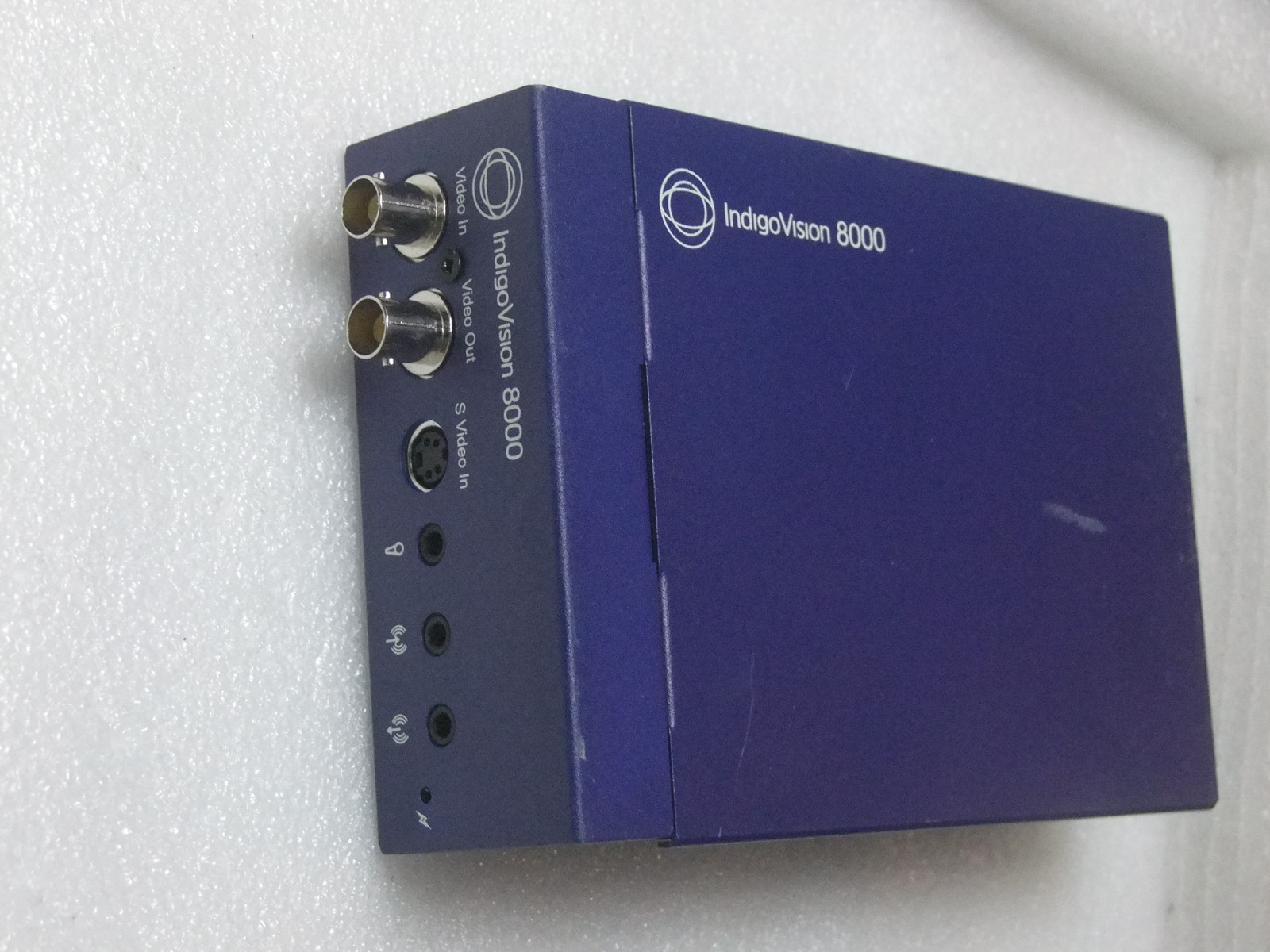 INDIGOVISION 8000 VP882W59 Rev 1.0
