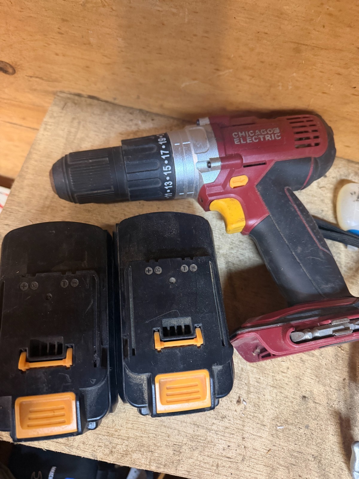 Chicago Electric Tool 18 Volt Cordless 1/2 Drill Driver 68850 Tool and 2 battery