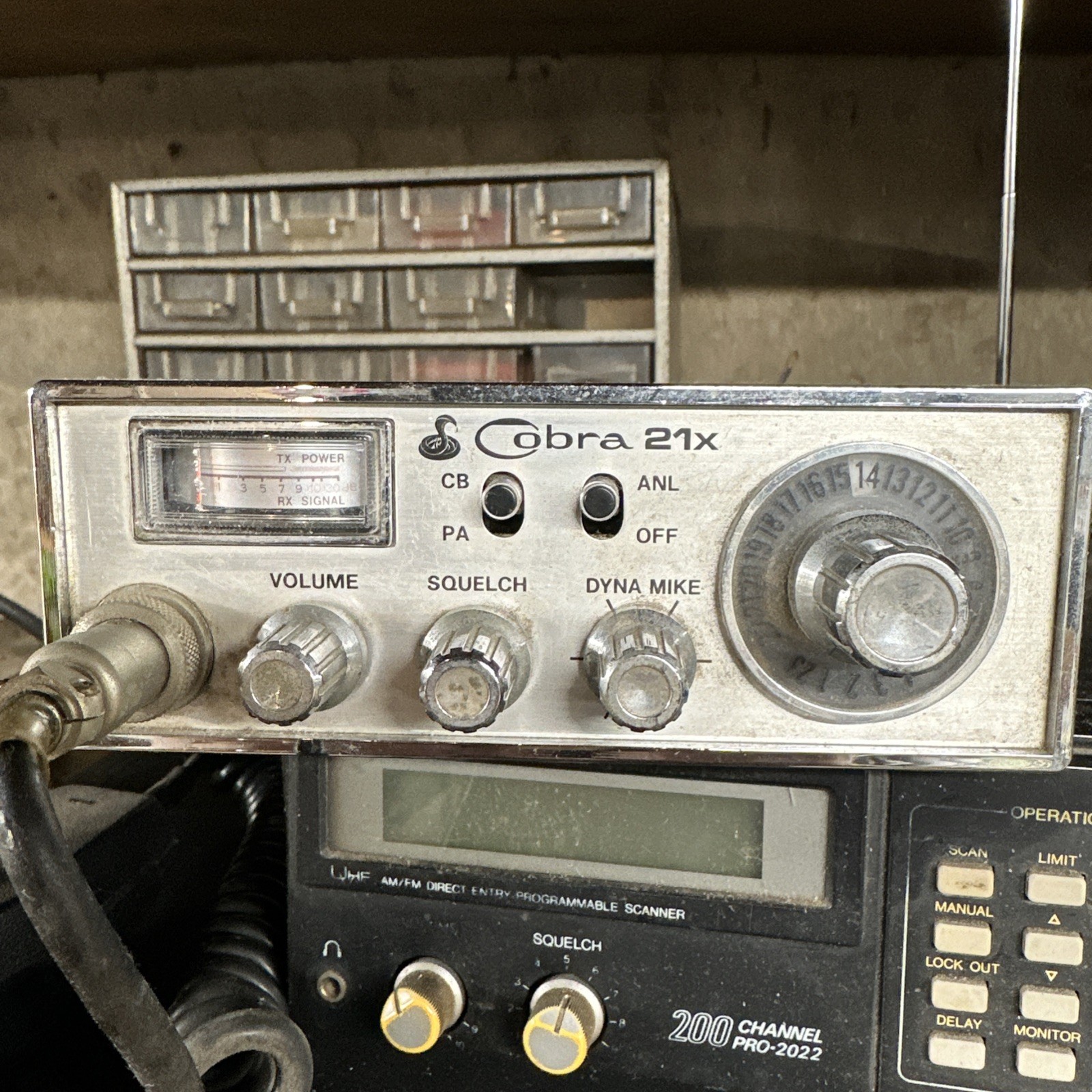 Cobra 21 CB Radio Transceiver with Mic Untested