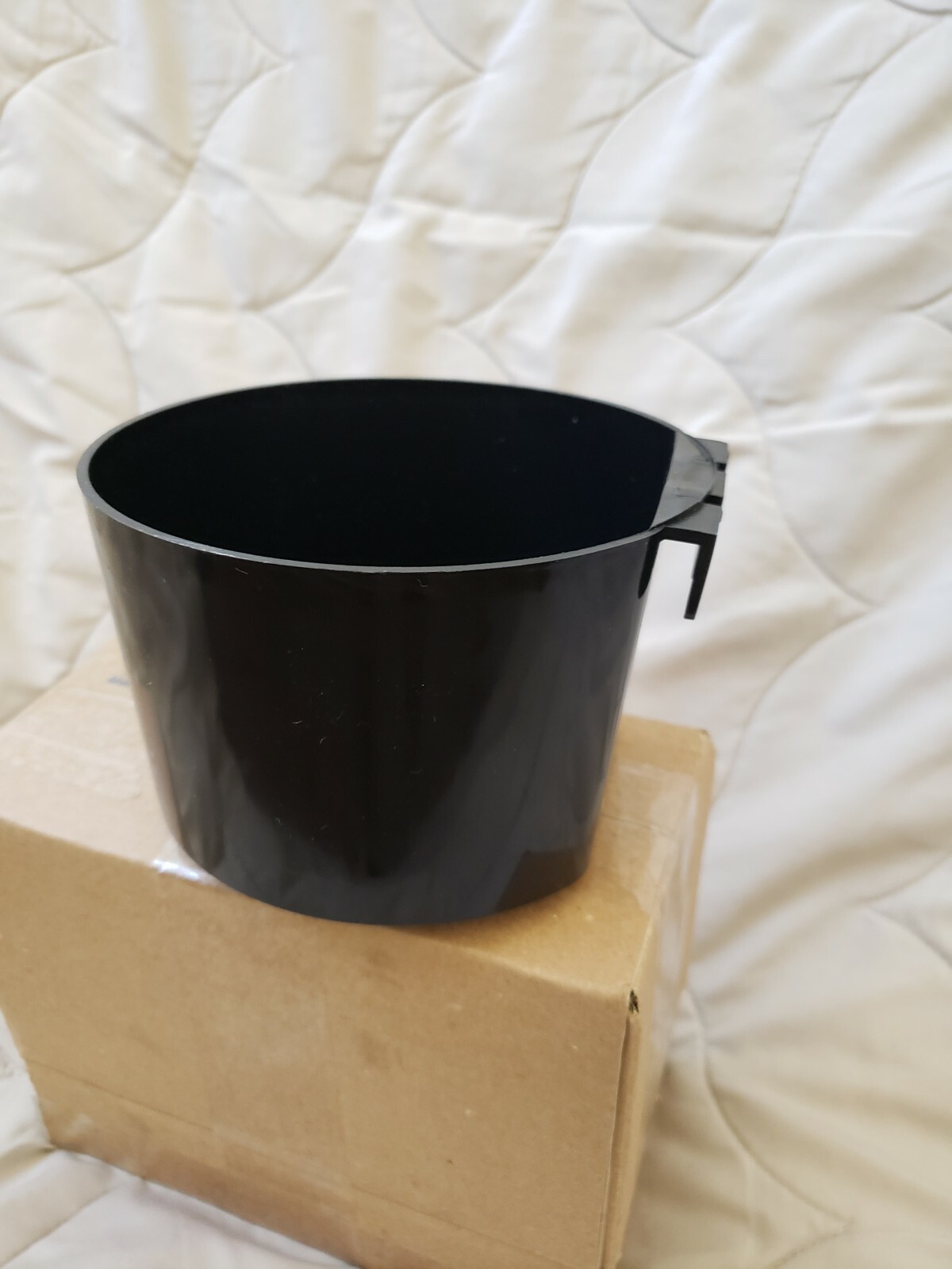 Large Cage Cup/4 cups/Chicken Feed and water cup 3pcs Black. Made in USA