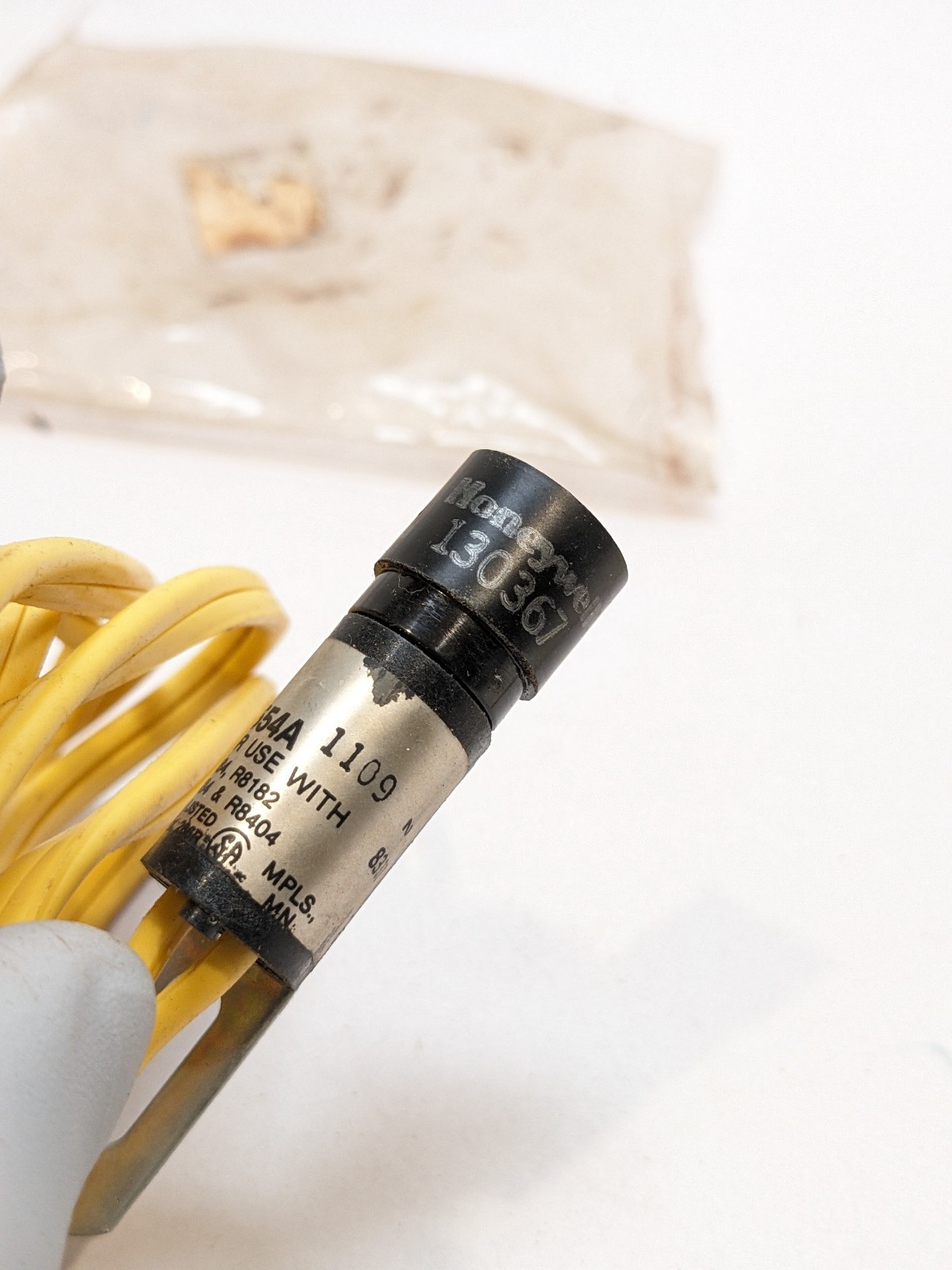 Honeywell C554A Cadmium Sulfide Flame Detector