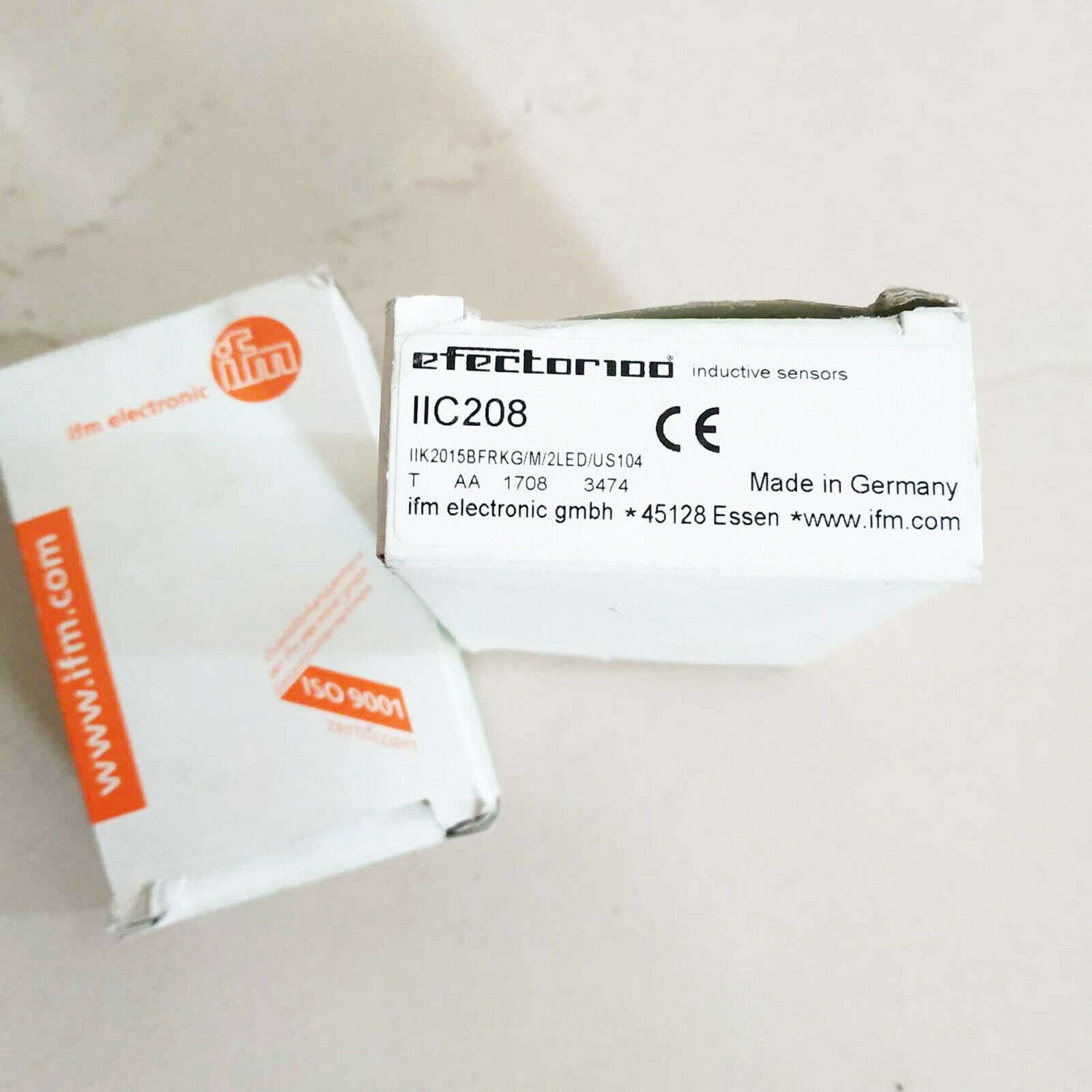 IIC208 IFM Inductive Sensor Threaded Type 10...30 DC PNP/NPN New #