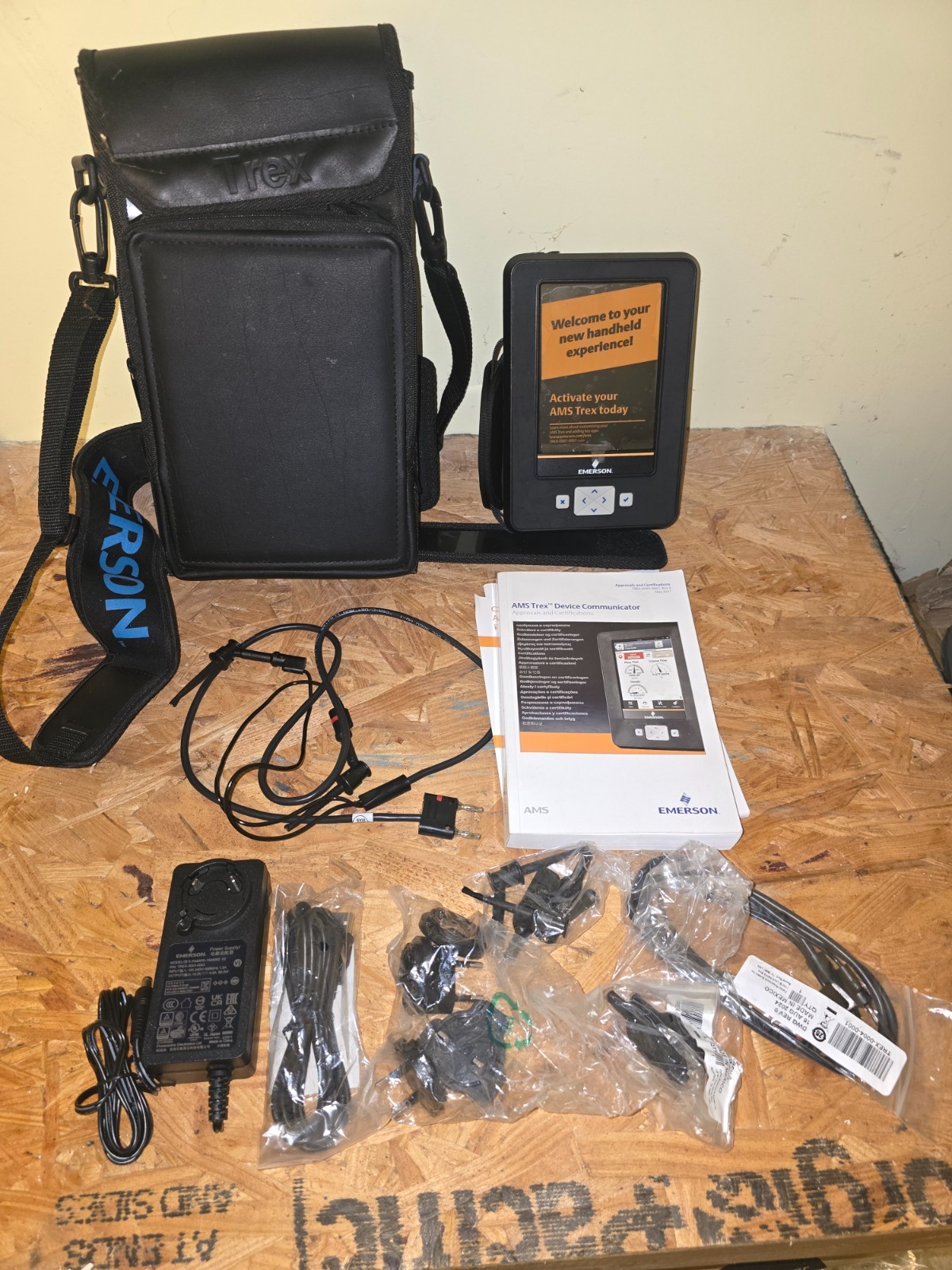 Emerson AMS Trex HART & Fieldbus Device Communicator PLUS TREXLFPKLWS