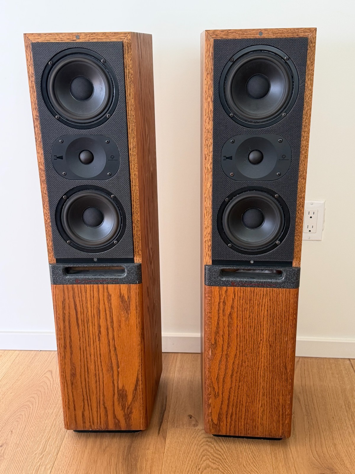 RSL Rogersound Labs CG-52 Vintage Speakers PAIR Wood Veneer Bookshelf Tested