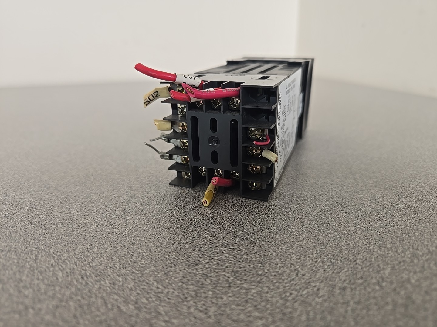 WEST 6100+ Model P6101 Temperature Controller 120-240VAC 24VDC