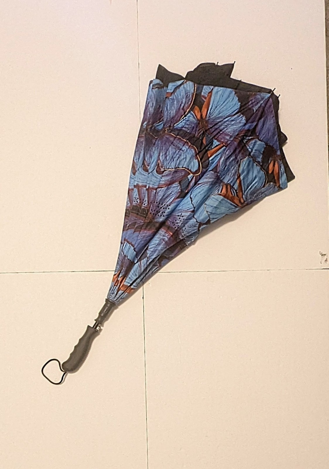 Rain Alertz Butterfly Umbrella Auto Open Black & Blue Pattern Weather Alert