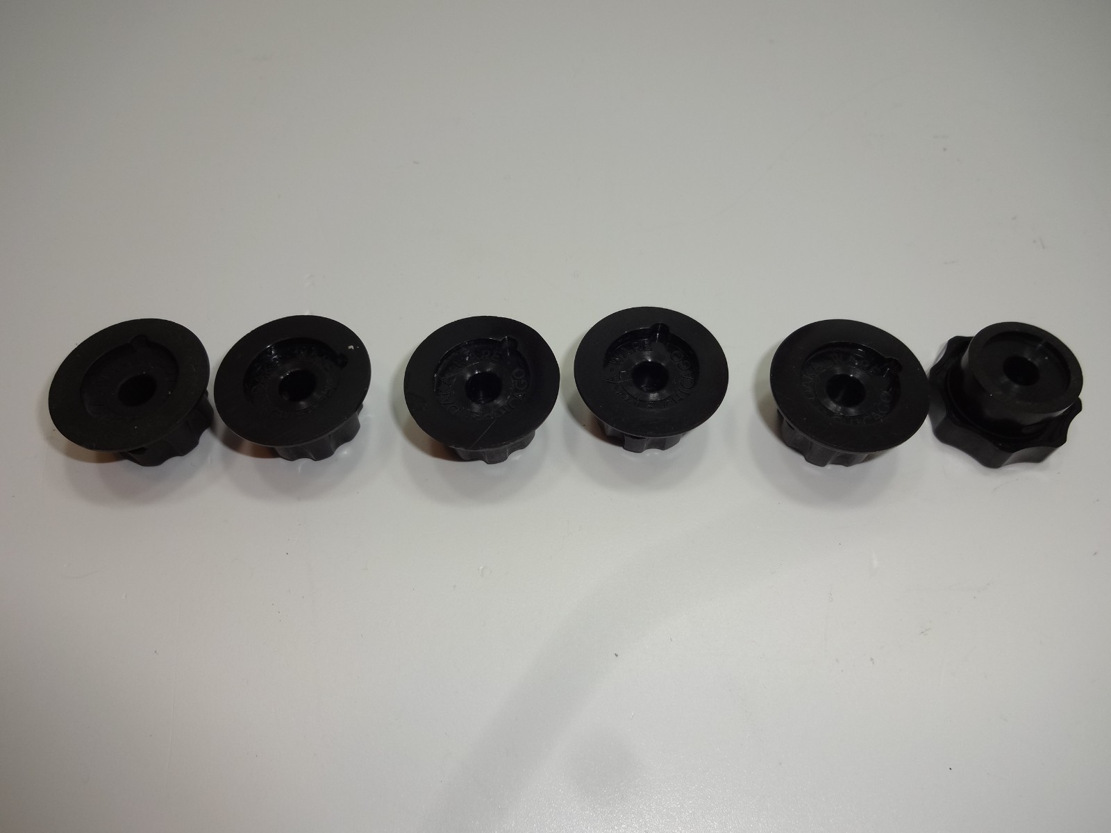 Lot of 25+10 Vintage Bakelite Daka-Ware Knobs 10 Chicken Head