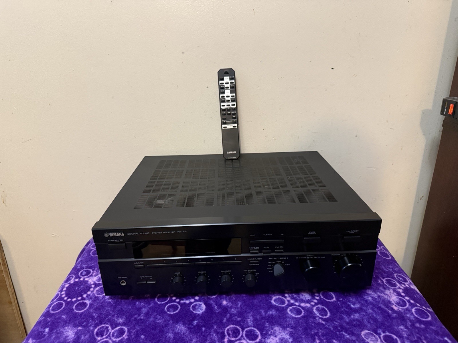 YAMAHA RX-777 Natural sound stereo receiver