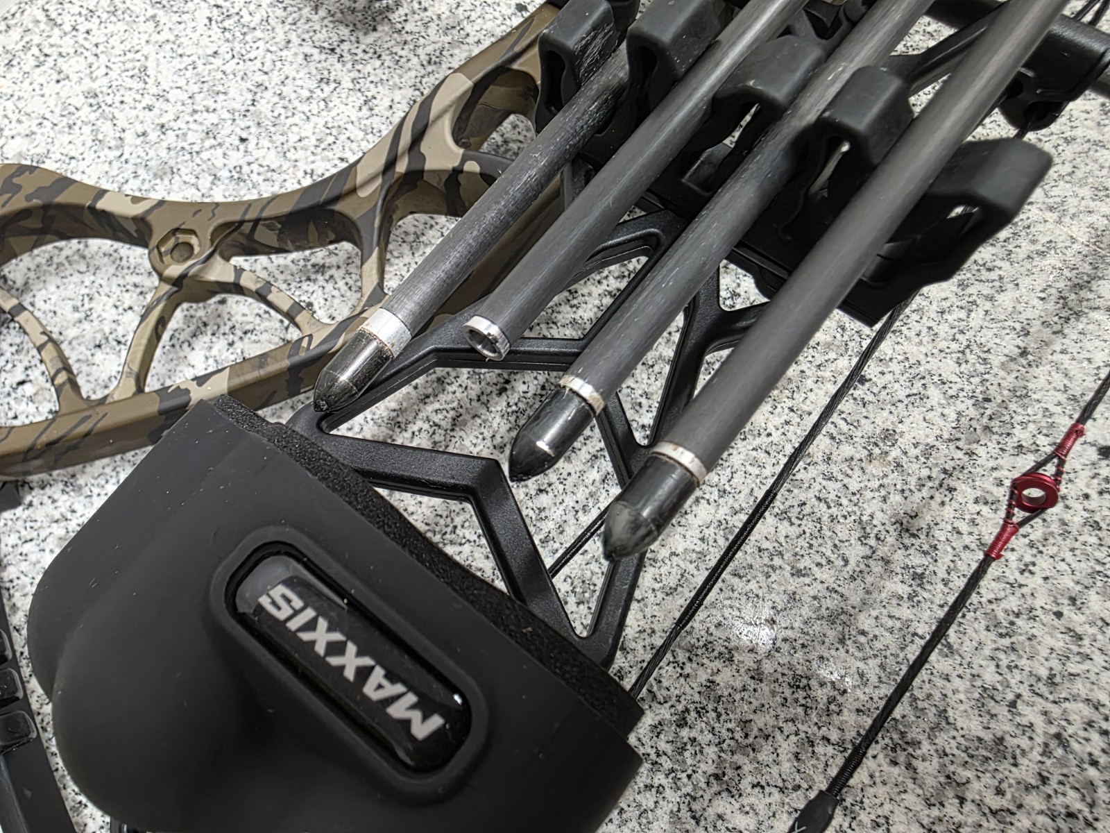 Hoyt Torrex 1275810 Compound Bow RH 60-70lb