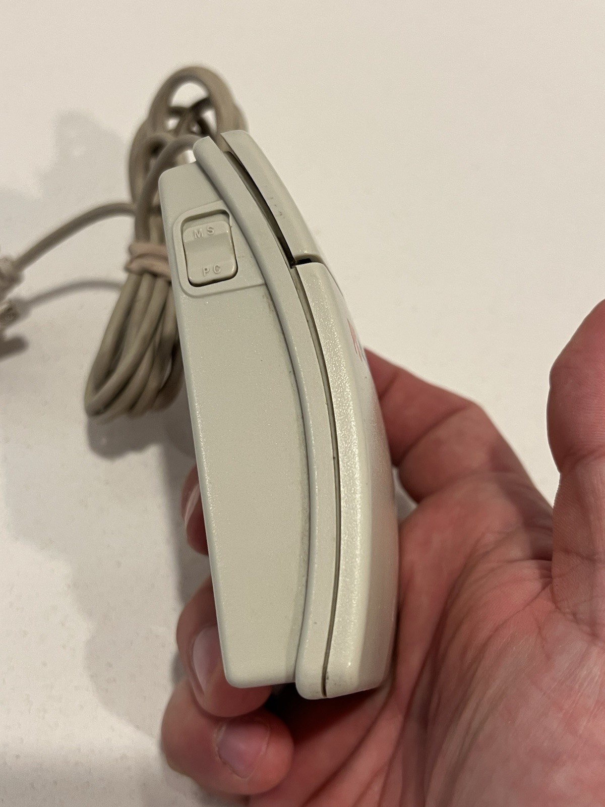 PC Accessories Mouse 20010 HQXKEM-260 3-button 9-pin serial MS/PC - Untested