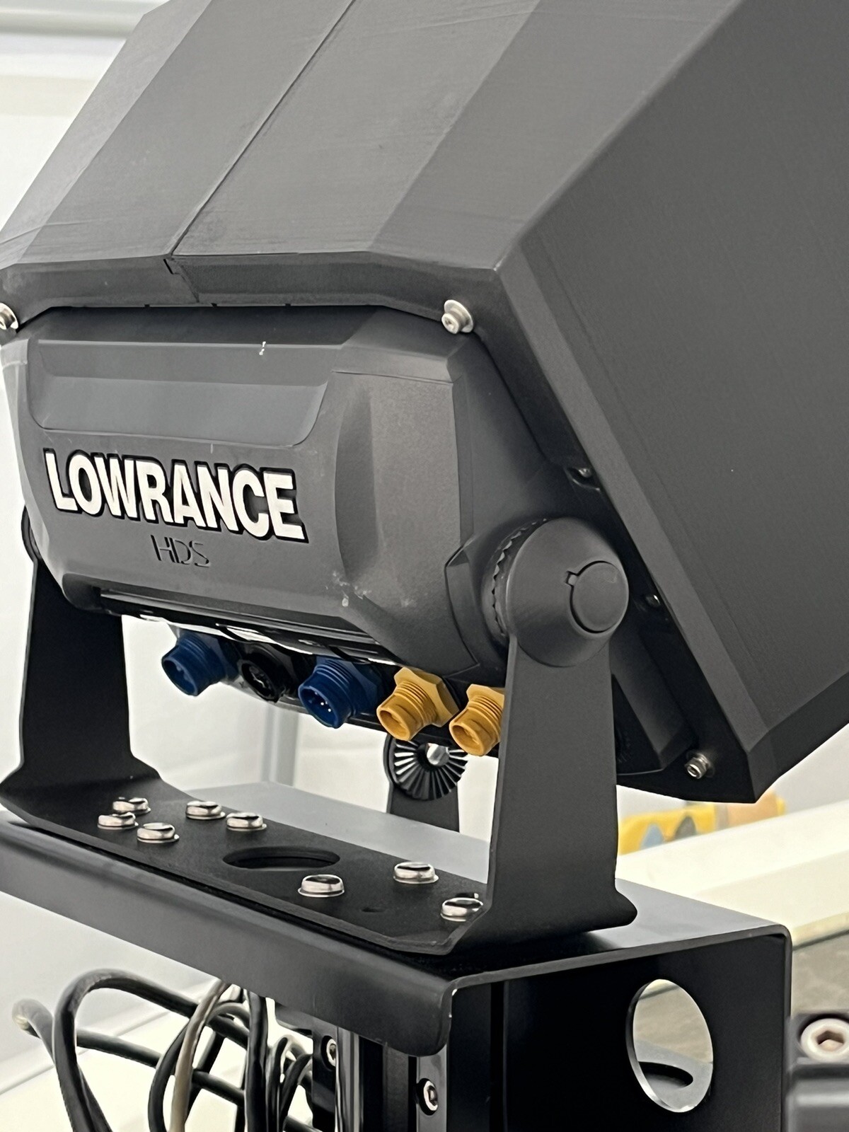 Lowrance, Theft Deterrent Gimbal Knob Replacement Kit Limited Lifetime Warranty