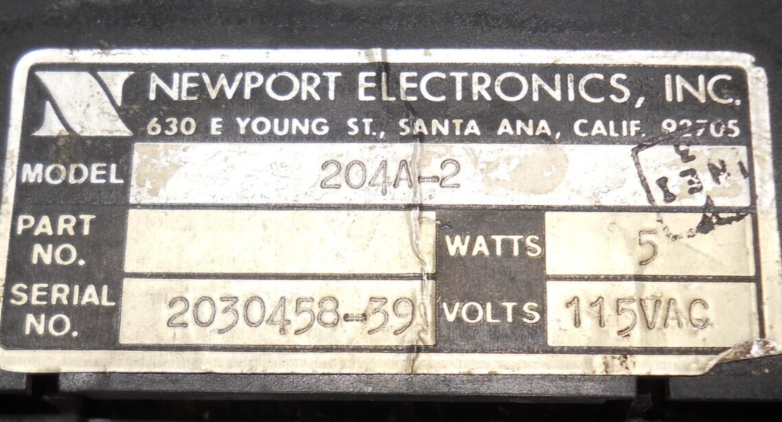 NEWPORT 204A-2 DIGITAL INDICATOR PANEL METER 115VAC 5W
