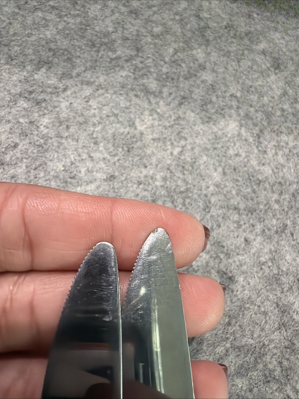 2 Ekco Eterna Mary Jane Stainless Flatware Knives