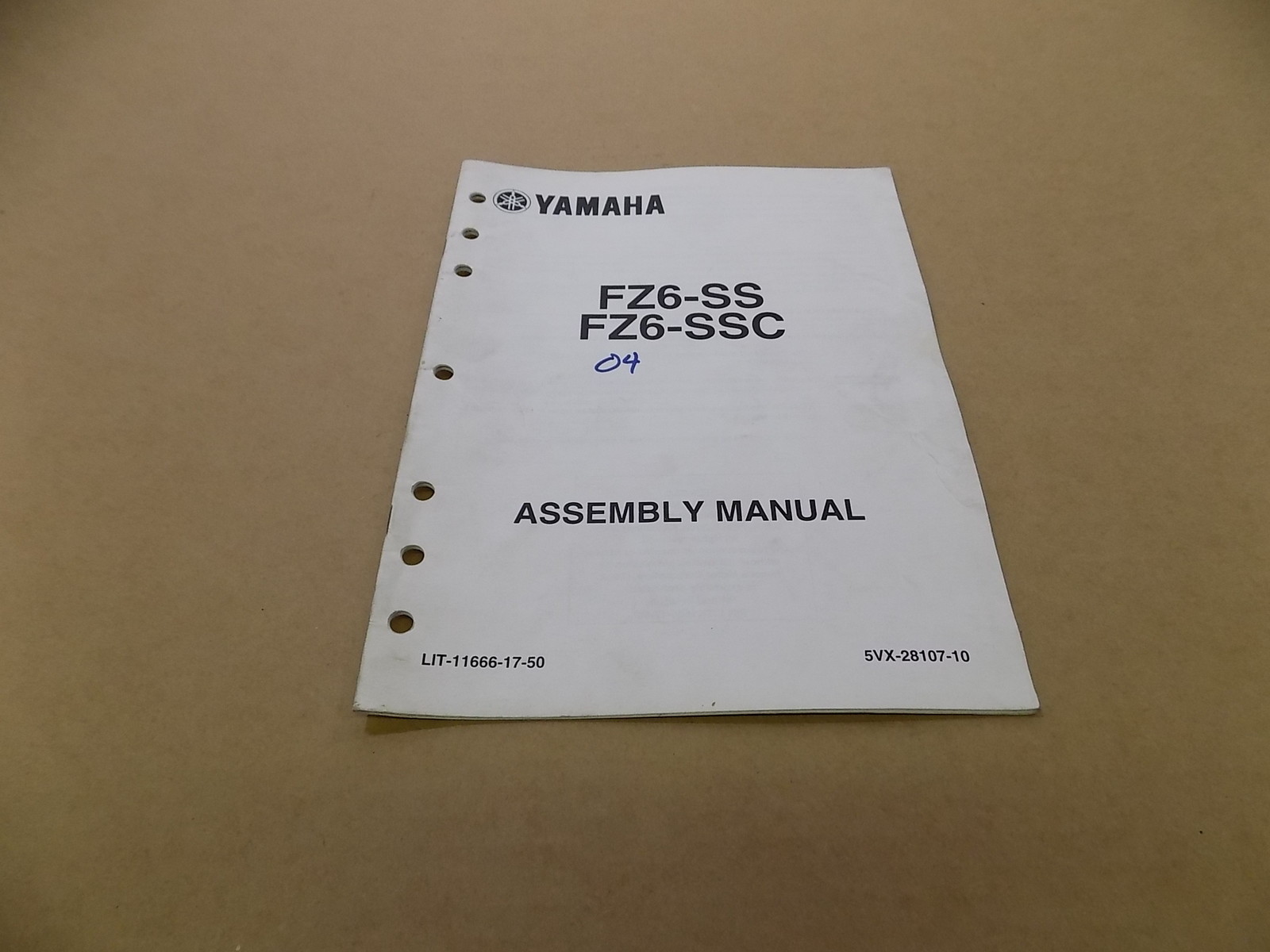 OEM YAMAHA FACTORY ASSEMBLY MANUAL / Good Condition / 2004 FZ6 FZ6SS