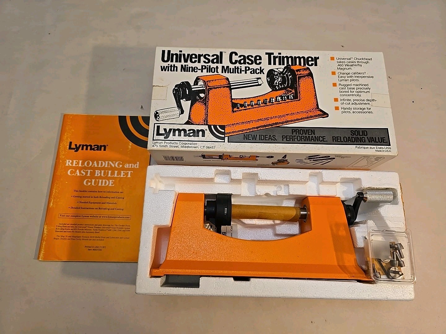 Lyman 7862000 Universal Case Trimmer w/ Full Set Of 9 Pilots / Brand New
